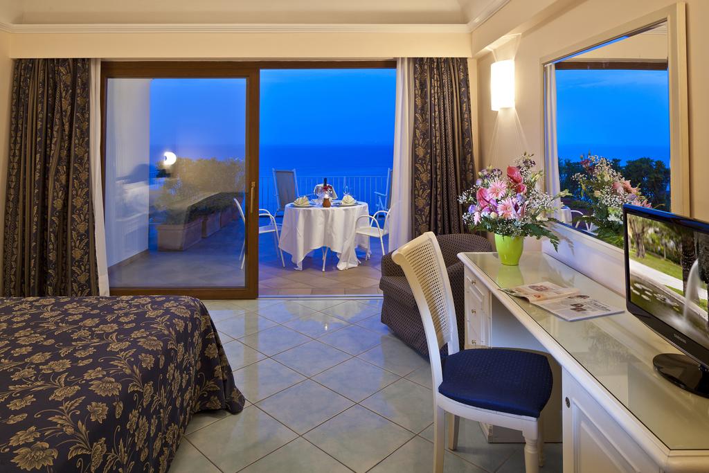 Double or Twin Deluxe