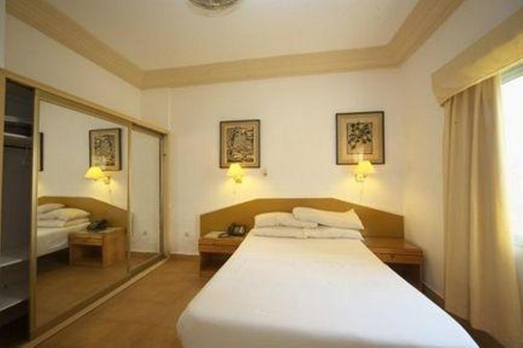 Apartment Capacity 1