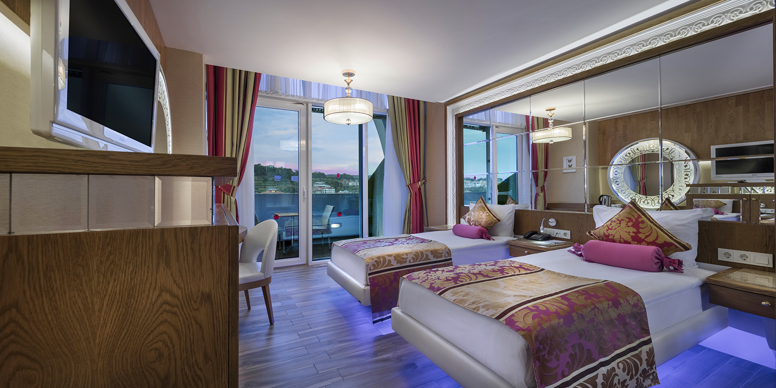 Family Room Land View