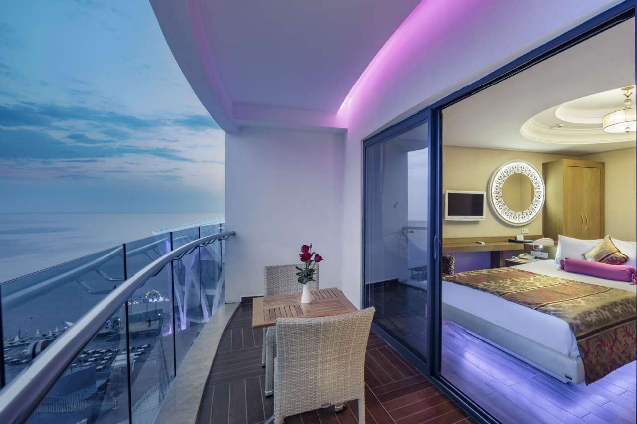 Family Room with Jacuzzi