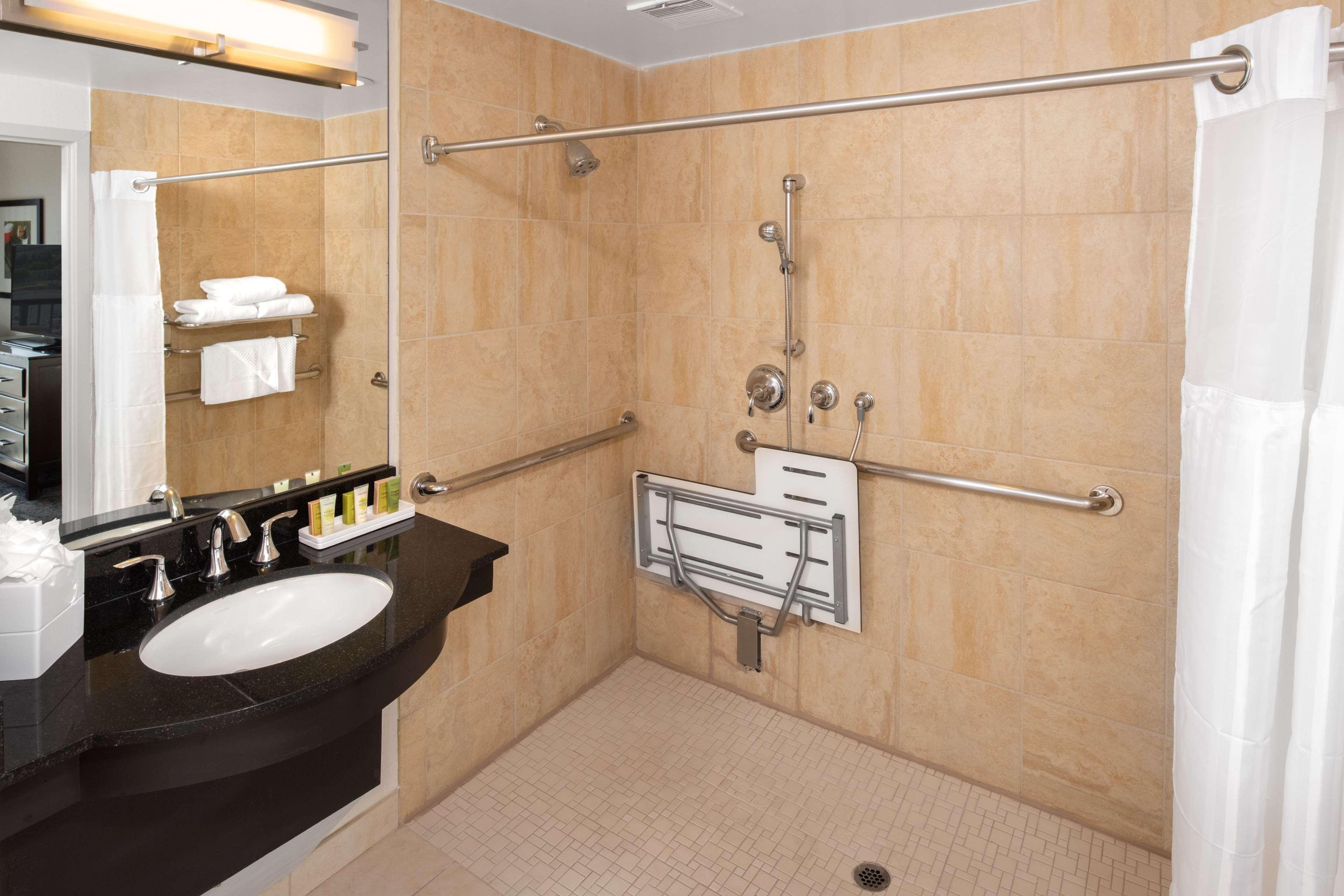 Double King Bed One Bedroom 