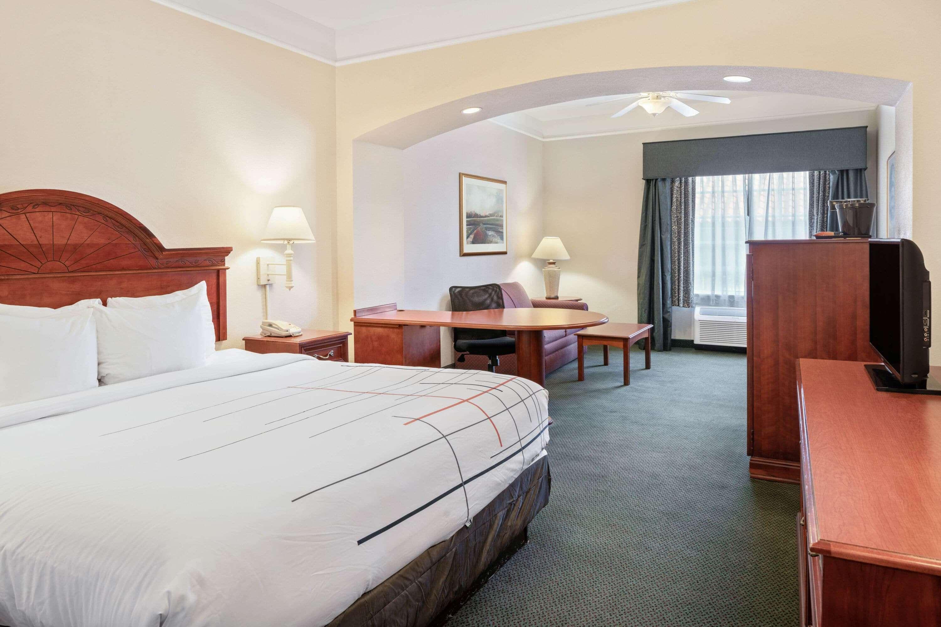 Double King Bed Non Smoking