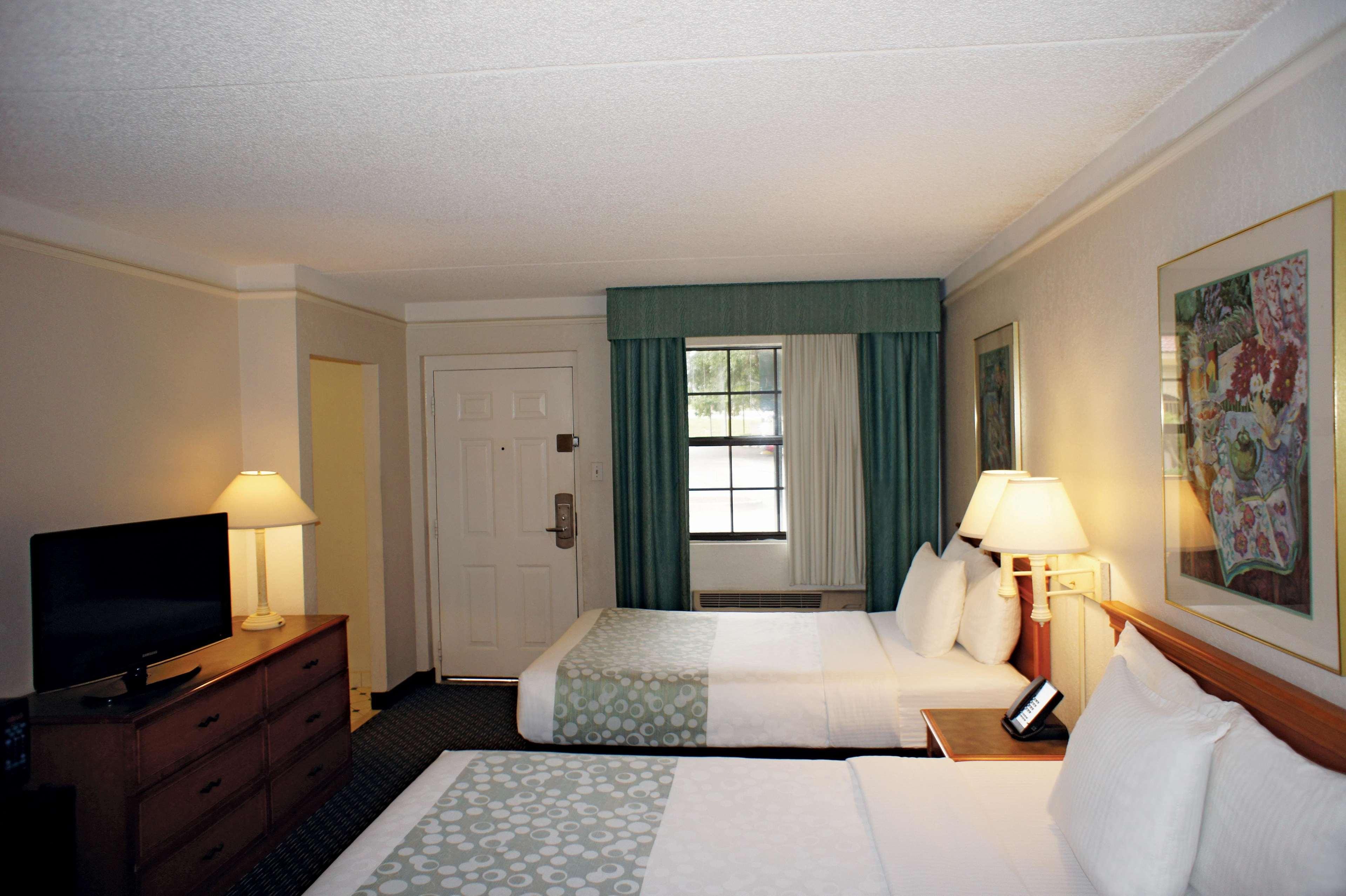 Room Deluxe Two Double Beds