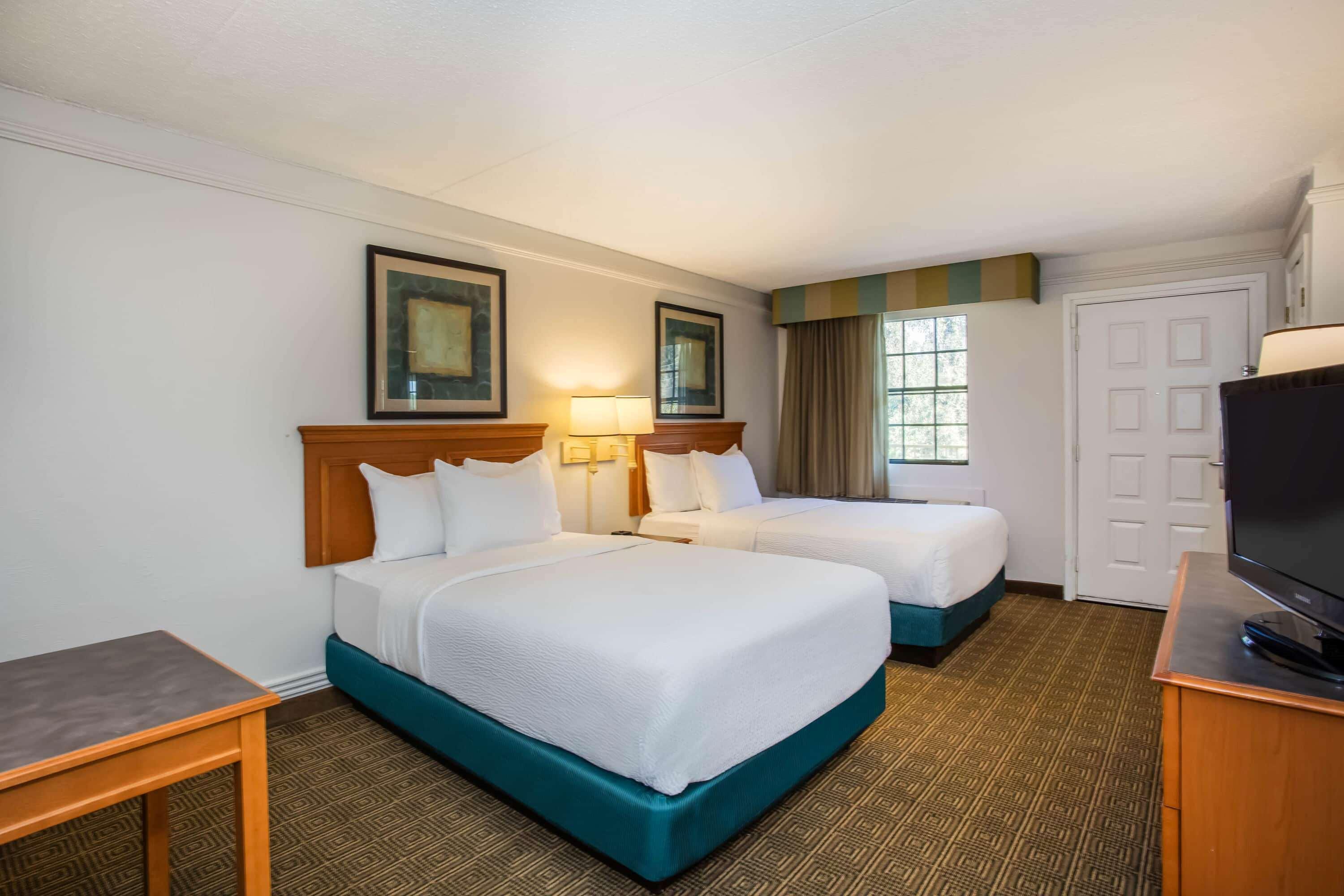 Room Two Double Beds Non Smoking