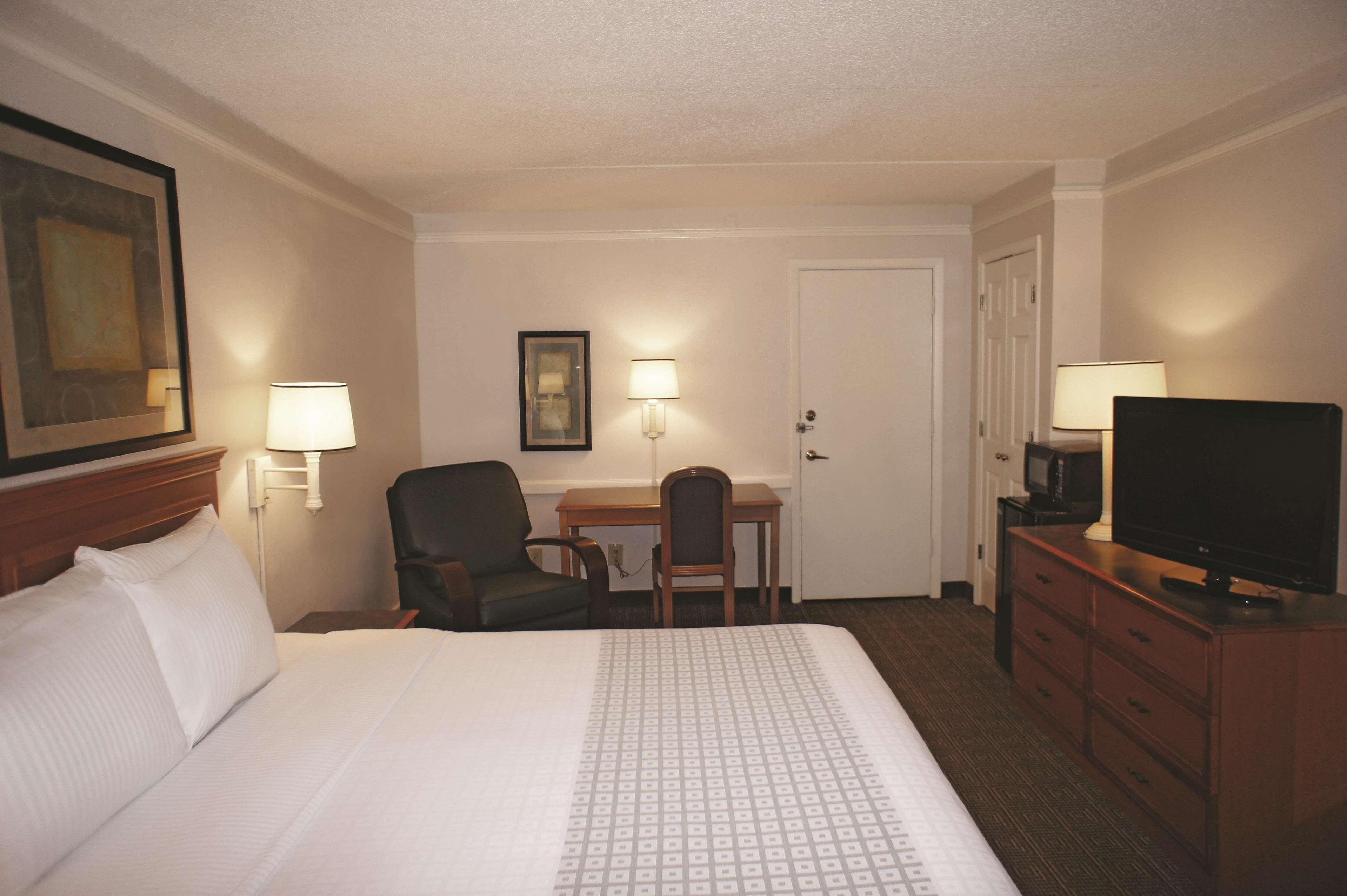 Room Deluxe King Bed