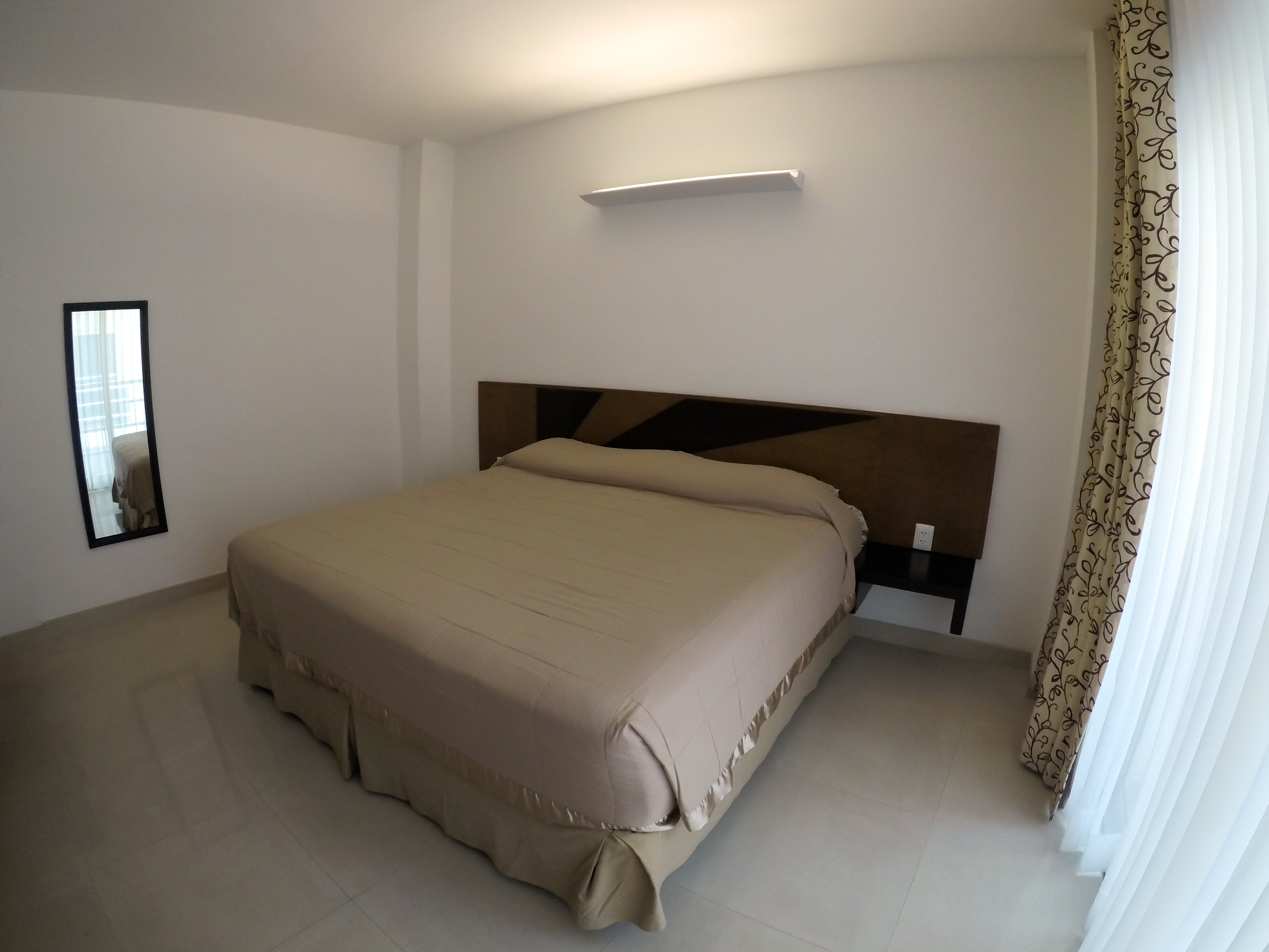 Double Deluxe King Bed