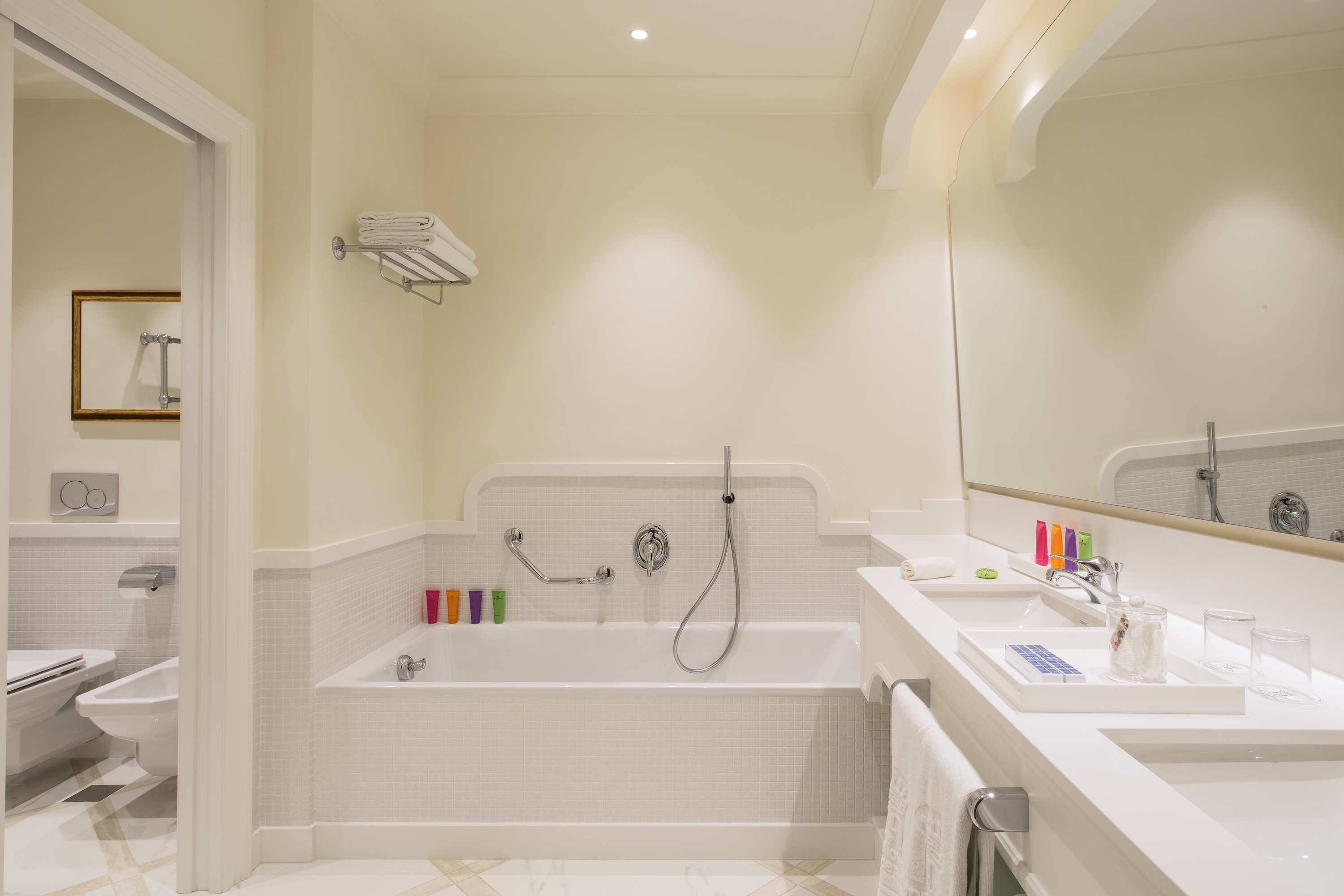 Suite with Jacuzzi with Views