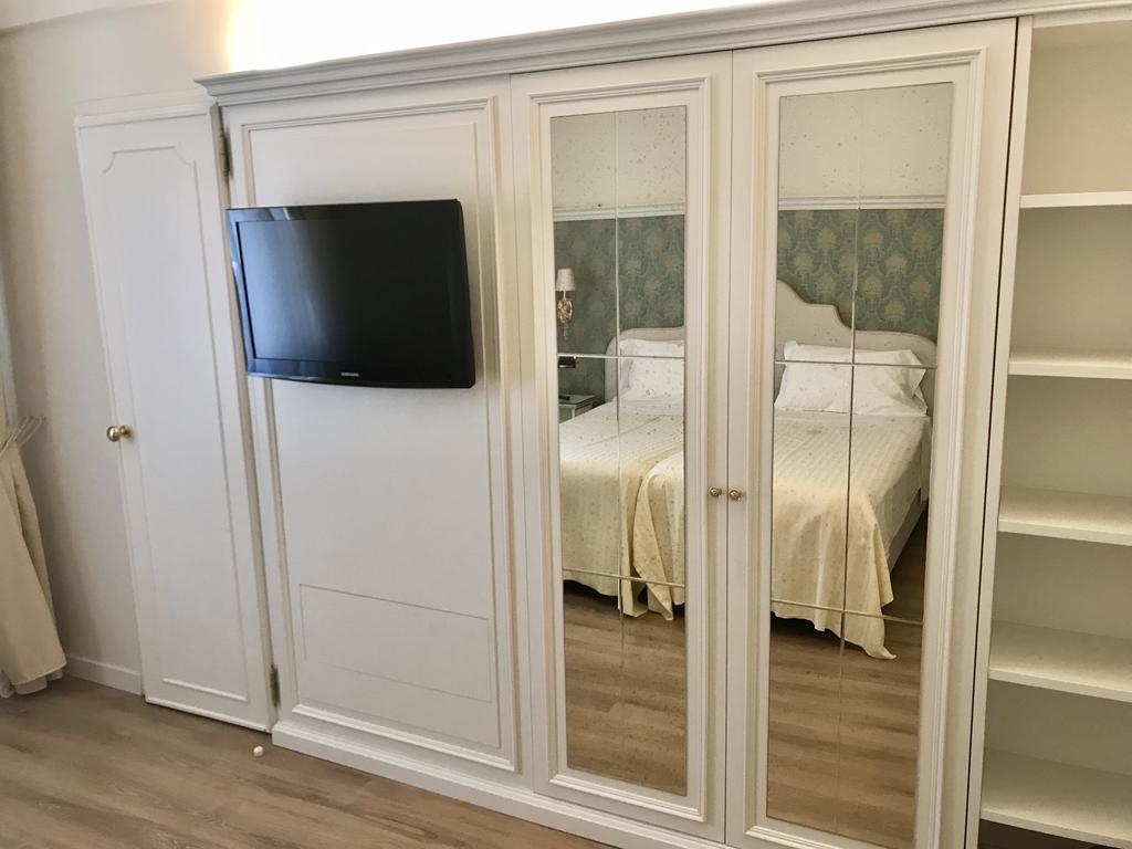 Double Single Classic