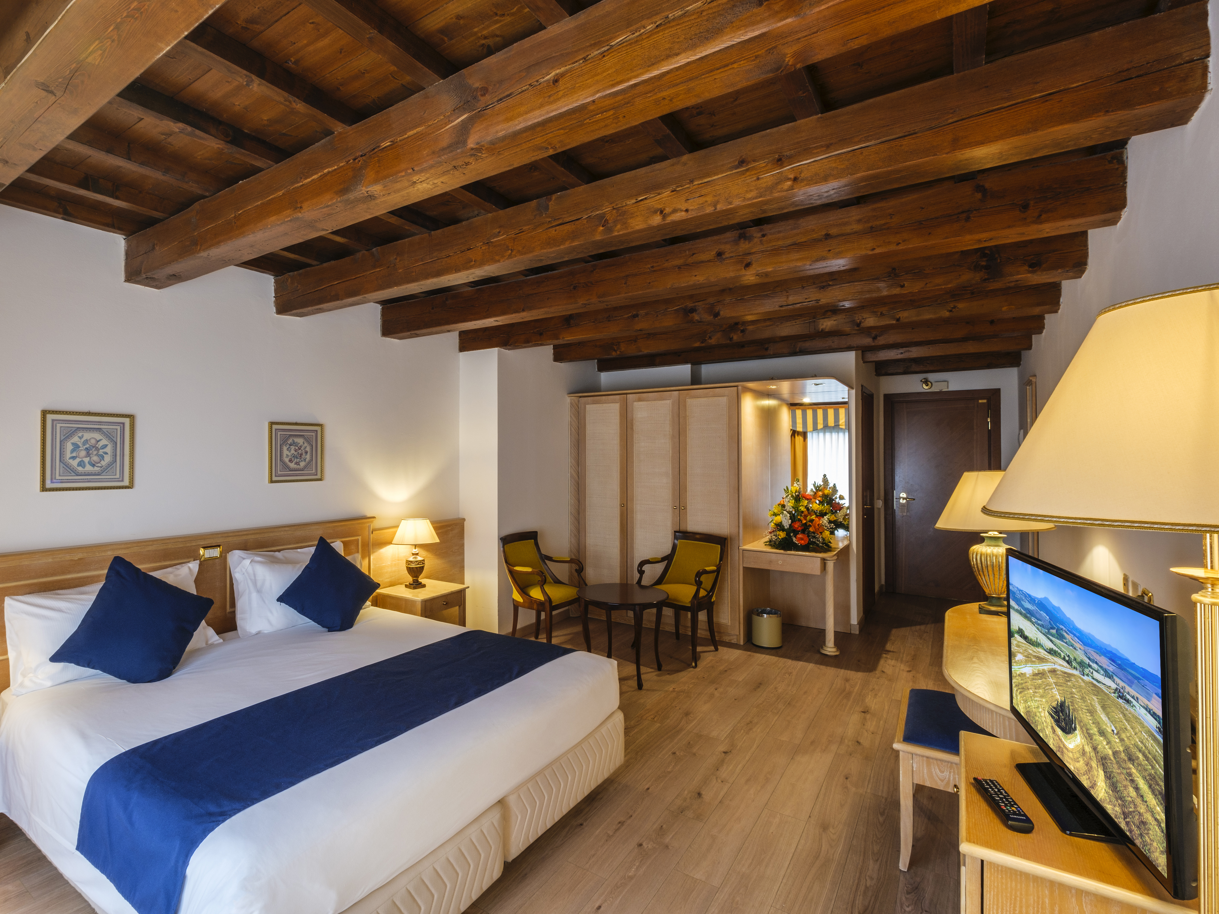 Double or Twin Standard