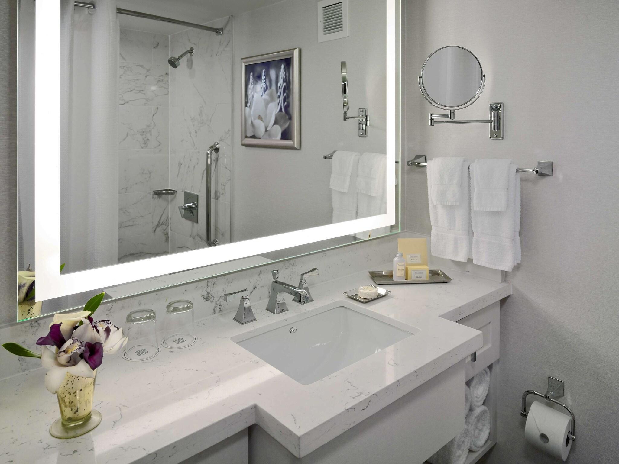 Suite Inner-king Size Bed