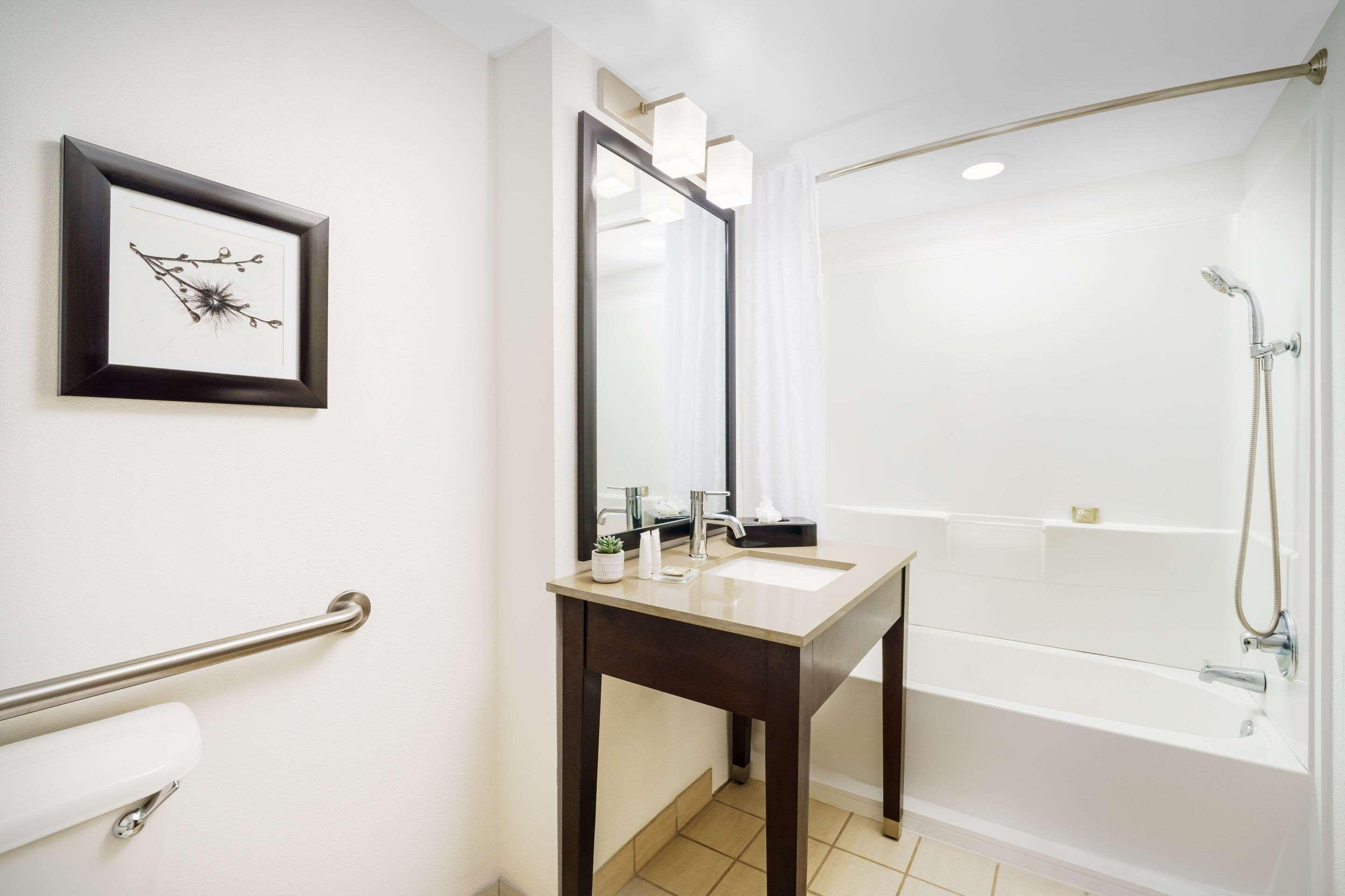 Room Accessible-two Queen Beds