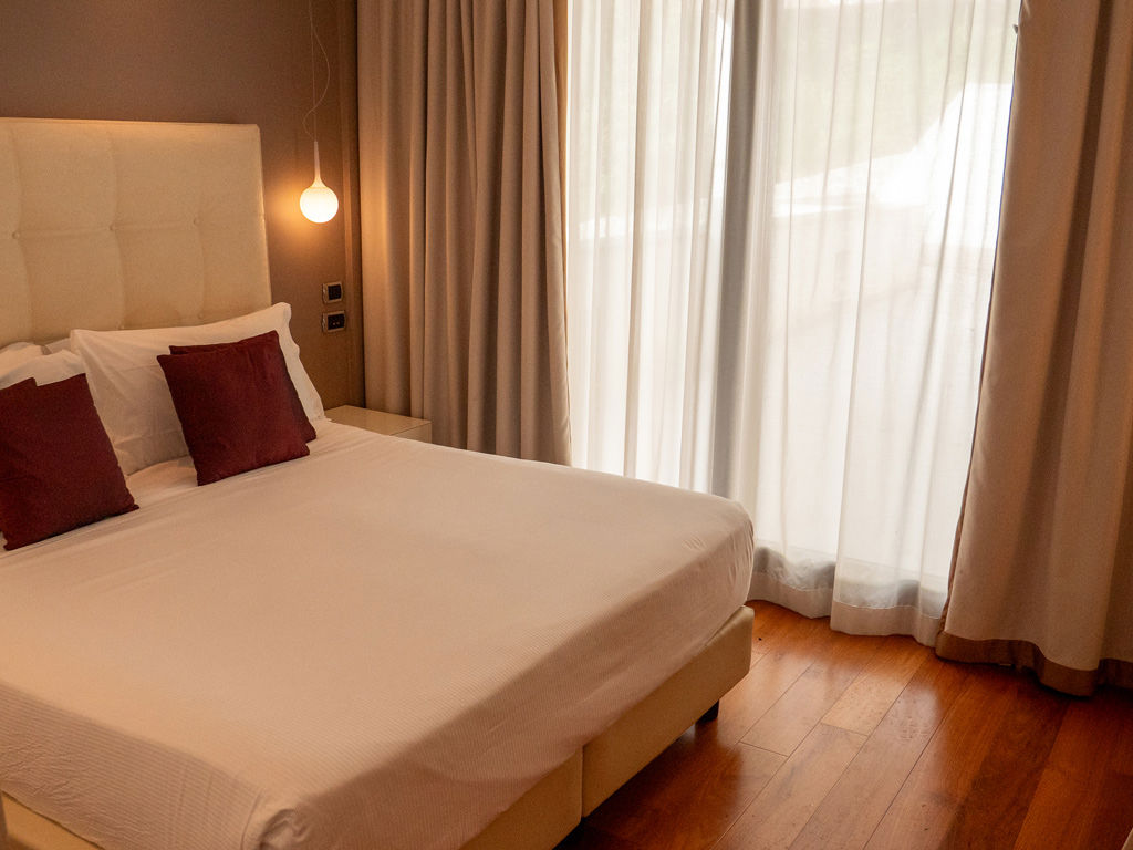 Triple Deluxe Side Sea View