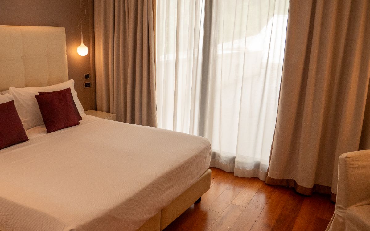 Double Deluxe Side Sea View