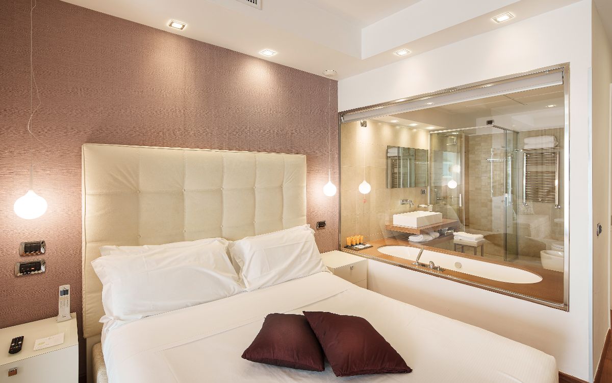 Junior Suite Side Sea View