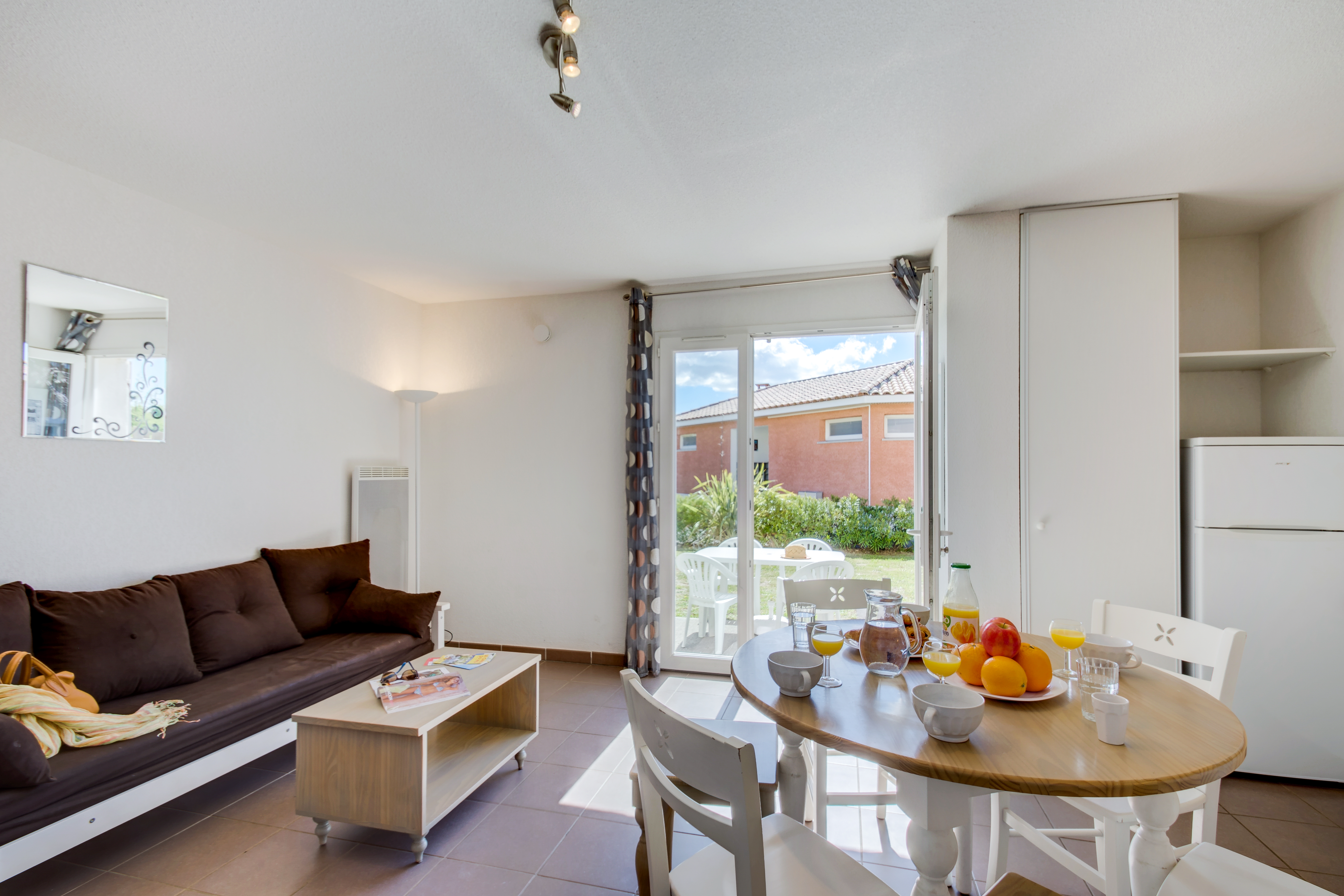 Home Capacity 6 One Bedroom