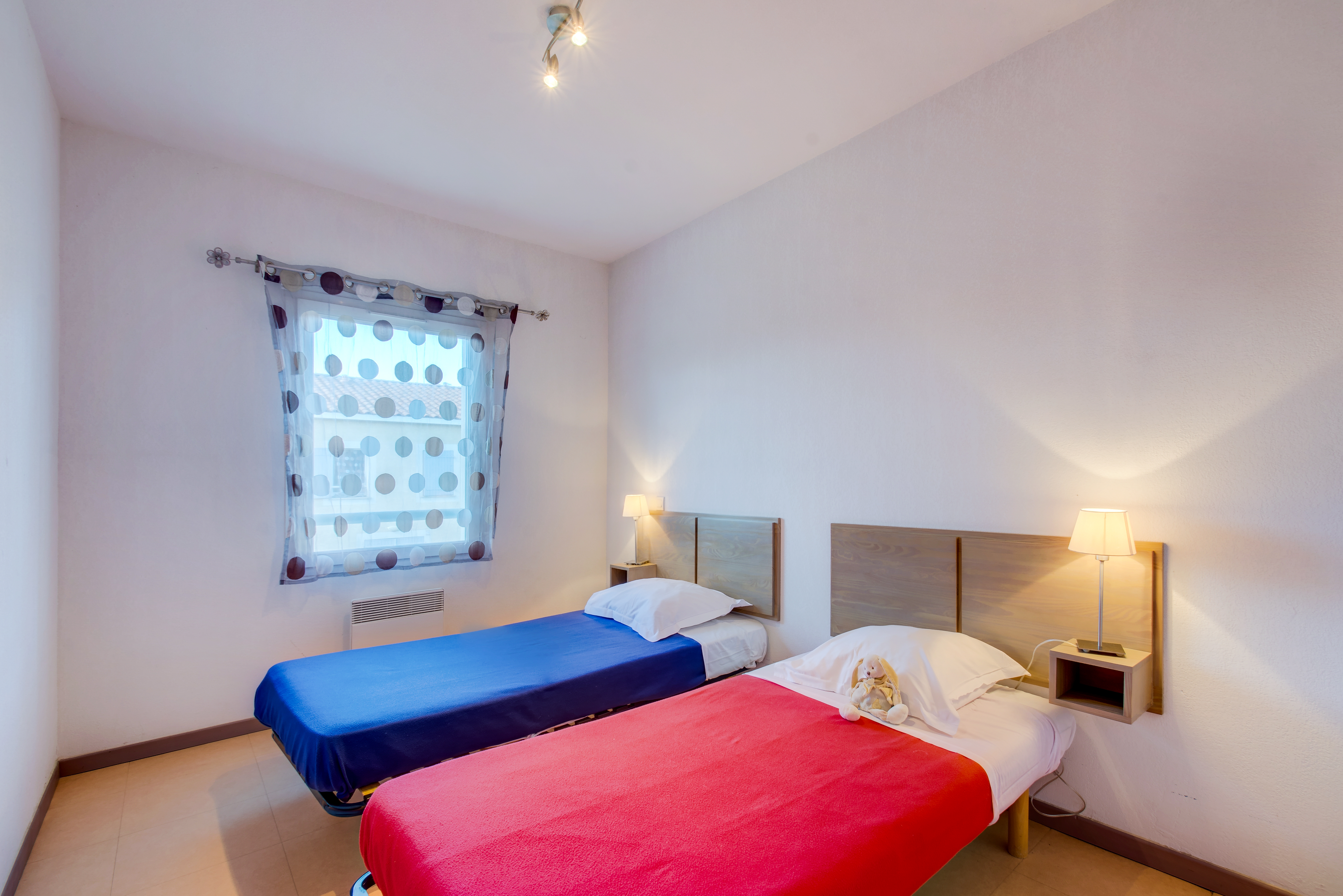 Home Capacity 6 Two Bedrooms