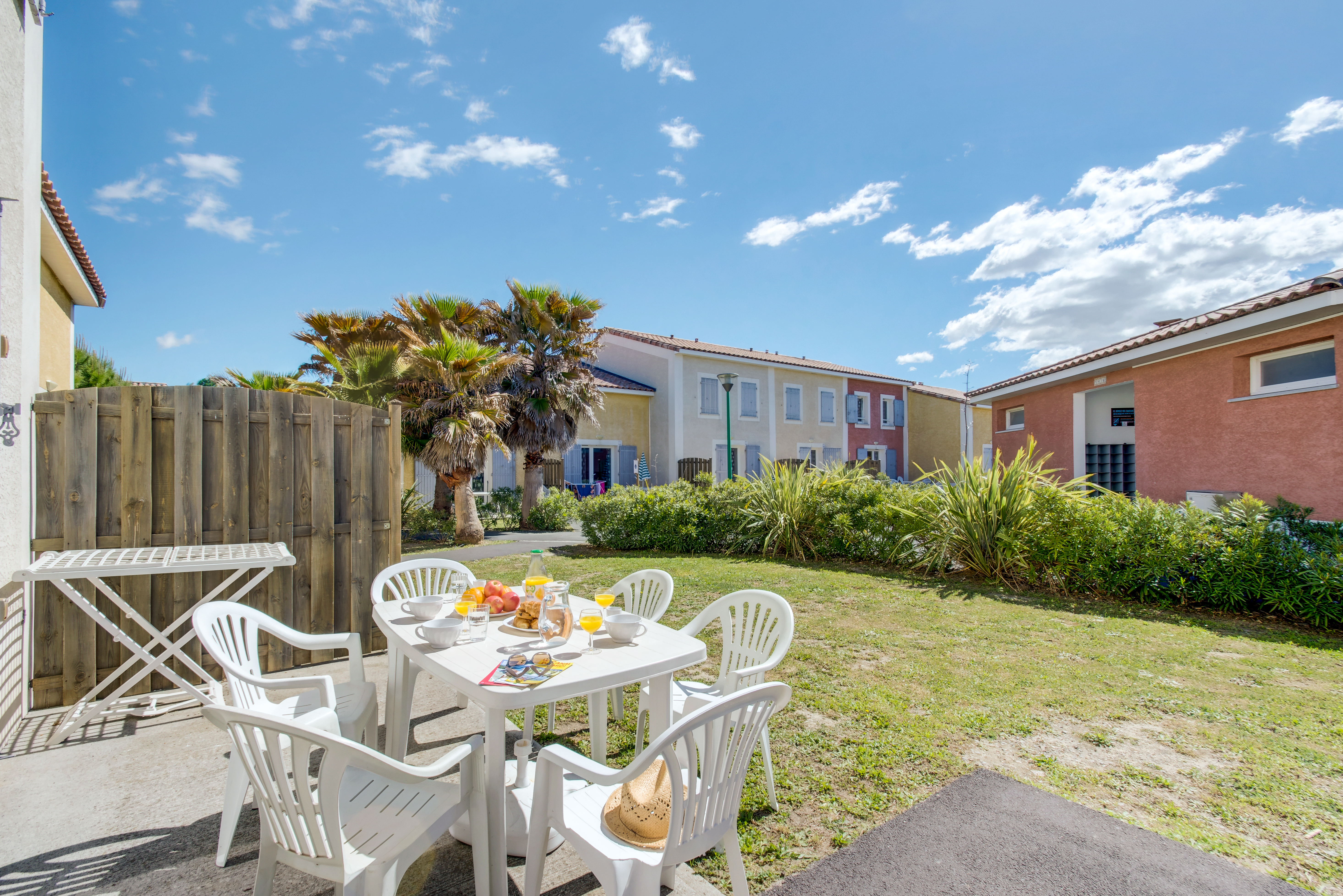 Home Capacity 6 One Bedroom