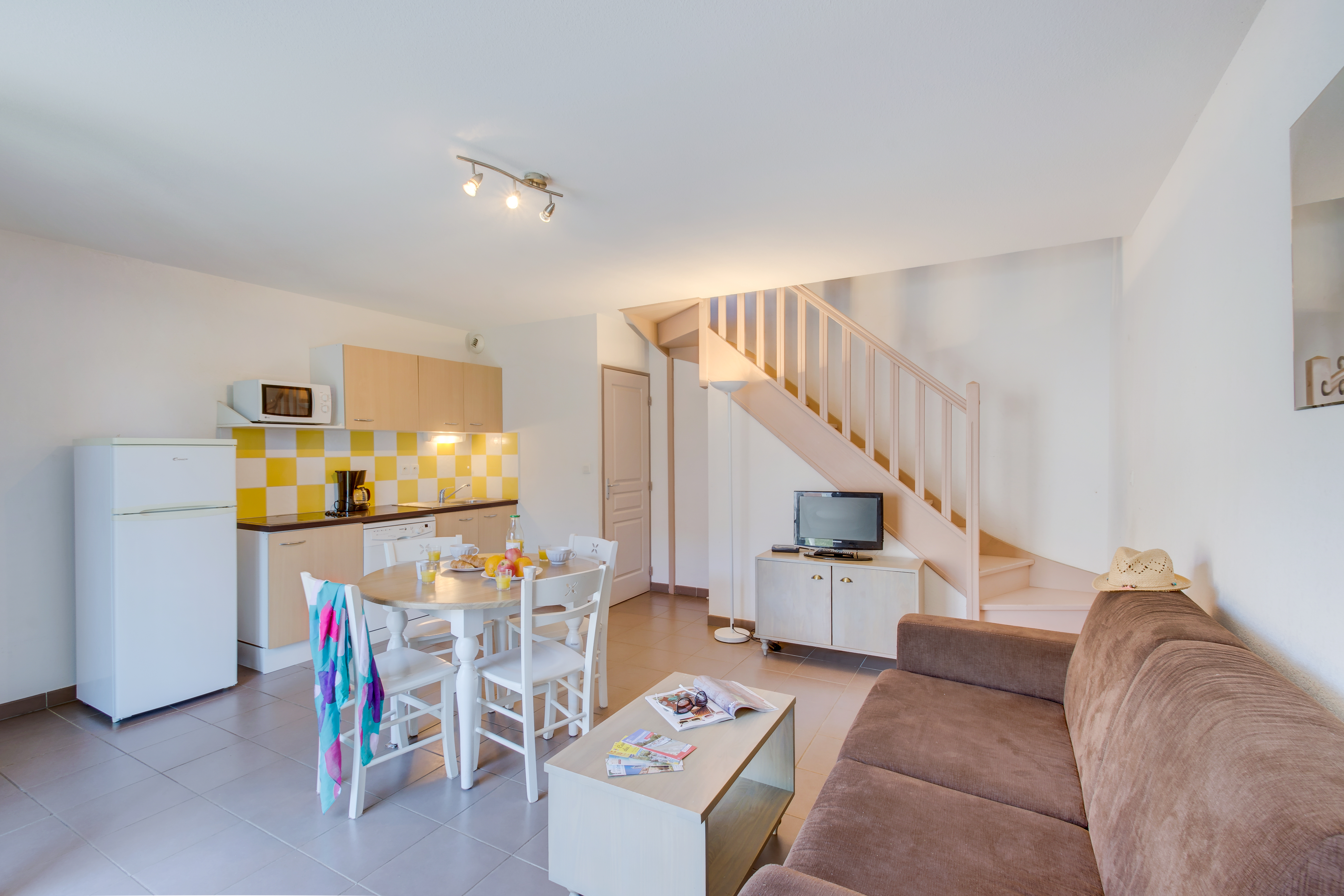 Home Capacity 6 Two Bedrooms