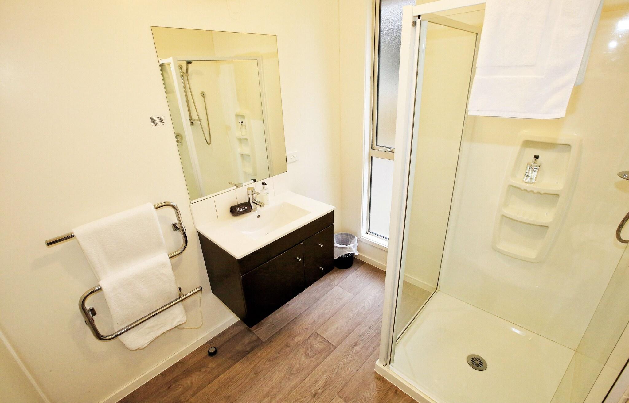 Chalet Queen Size Bed