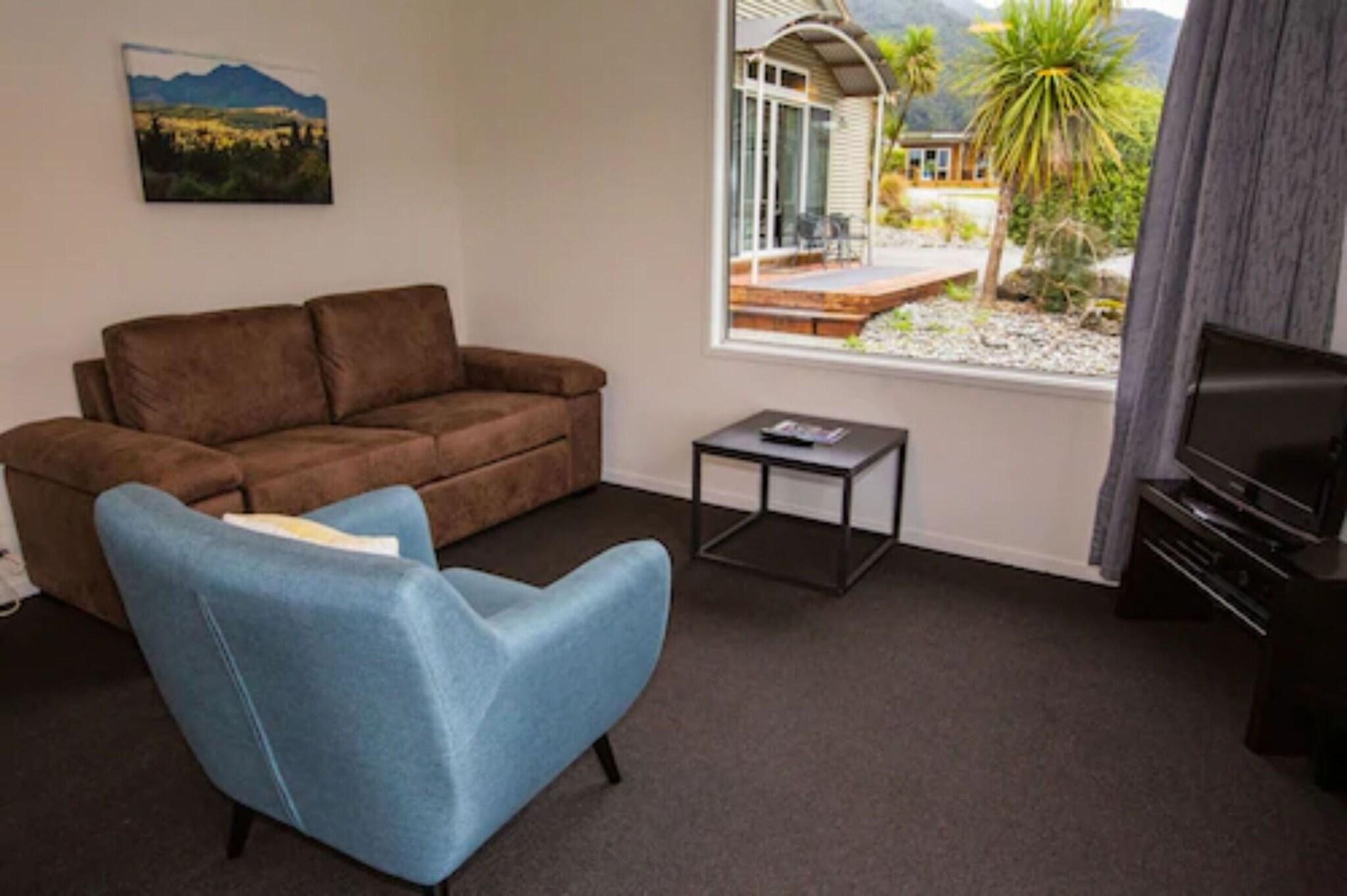 Chalet Queen Size Bed