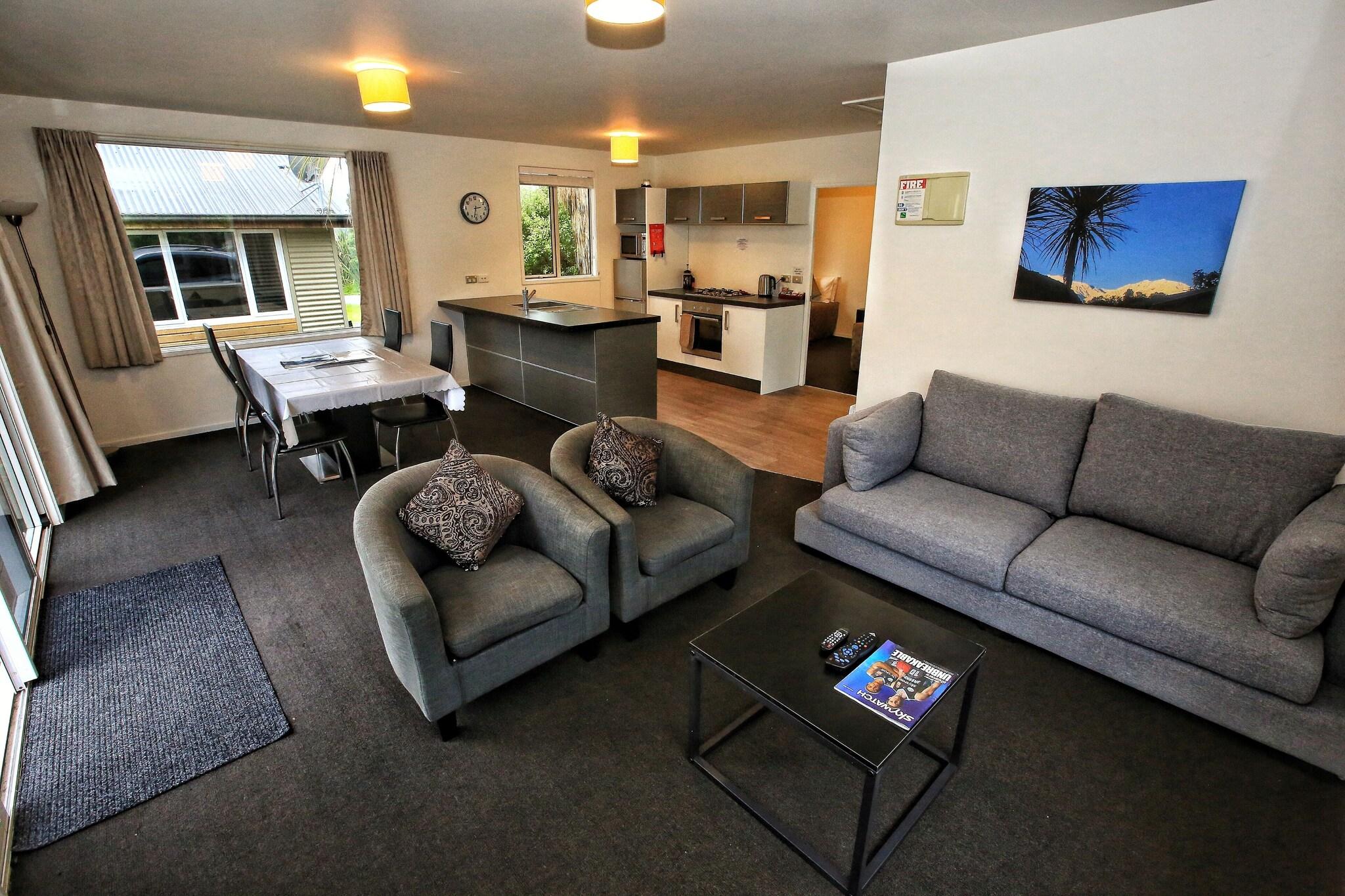 Chalet Queen Size Bed