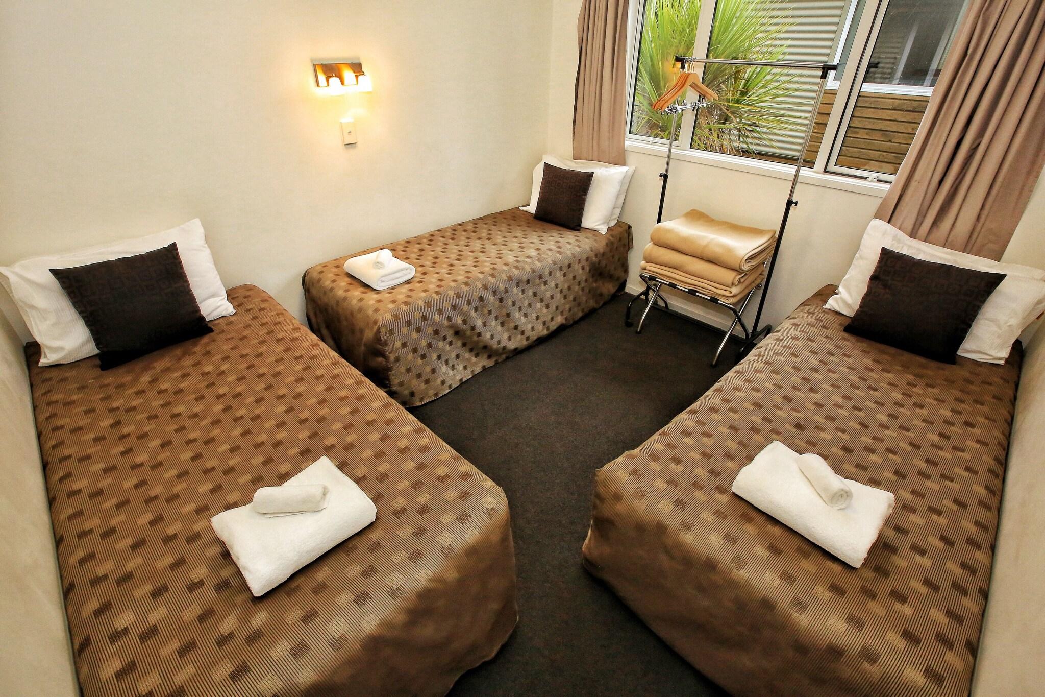 Chalet Queen Size Bed