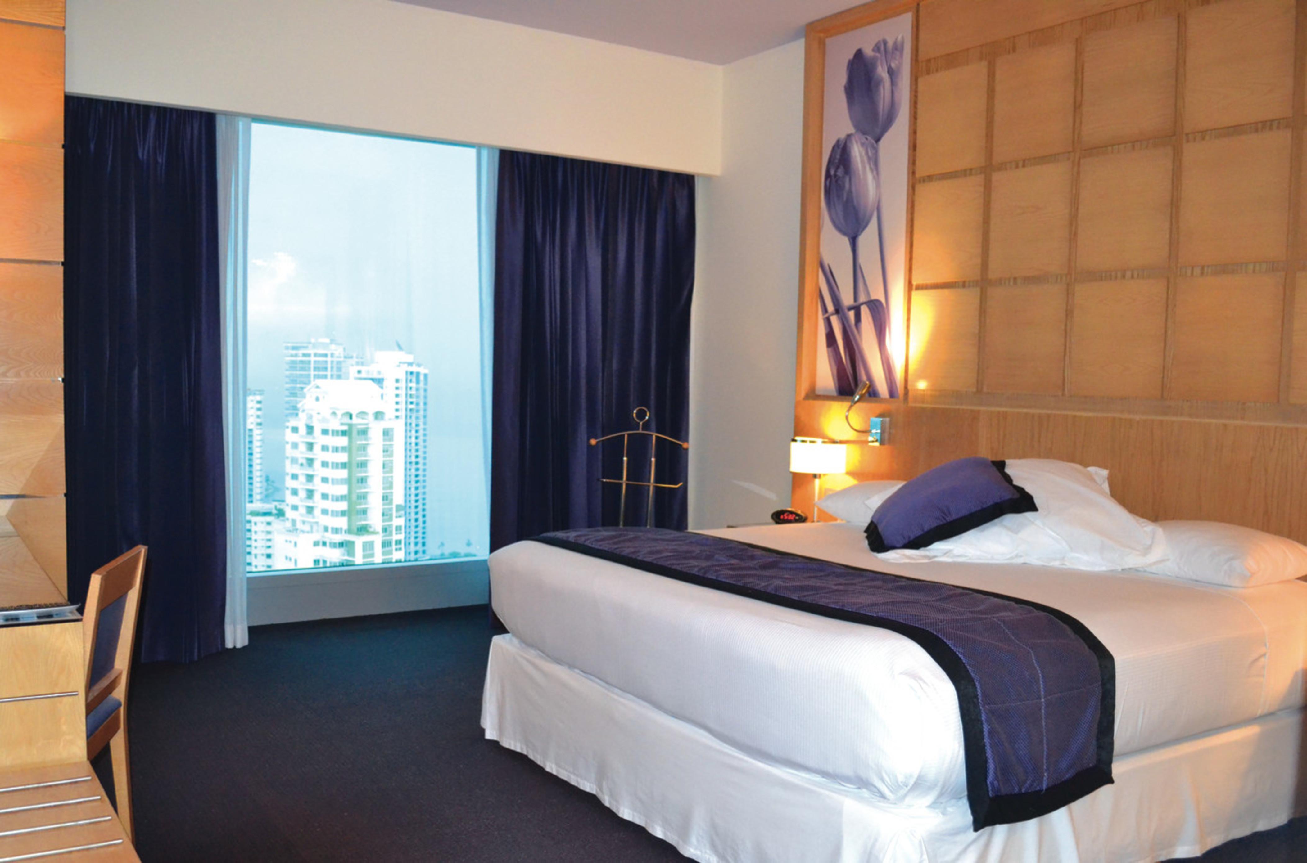 Double Deluxe King Bed