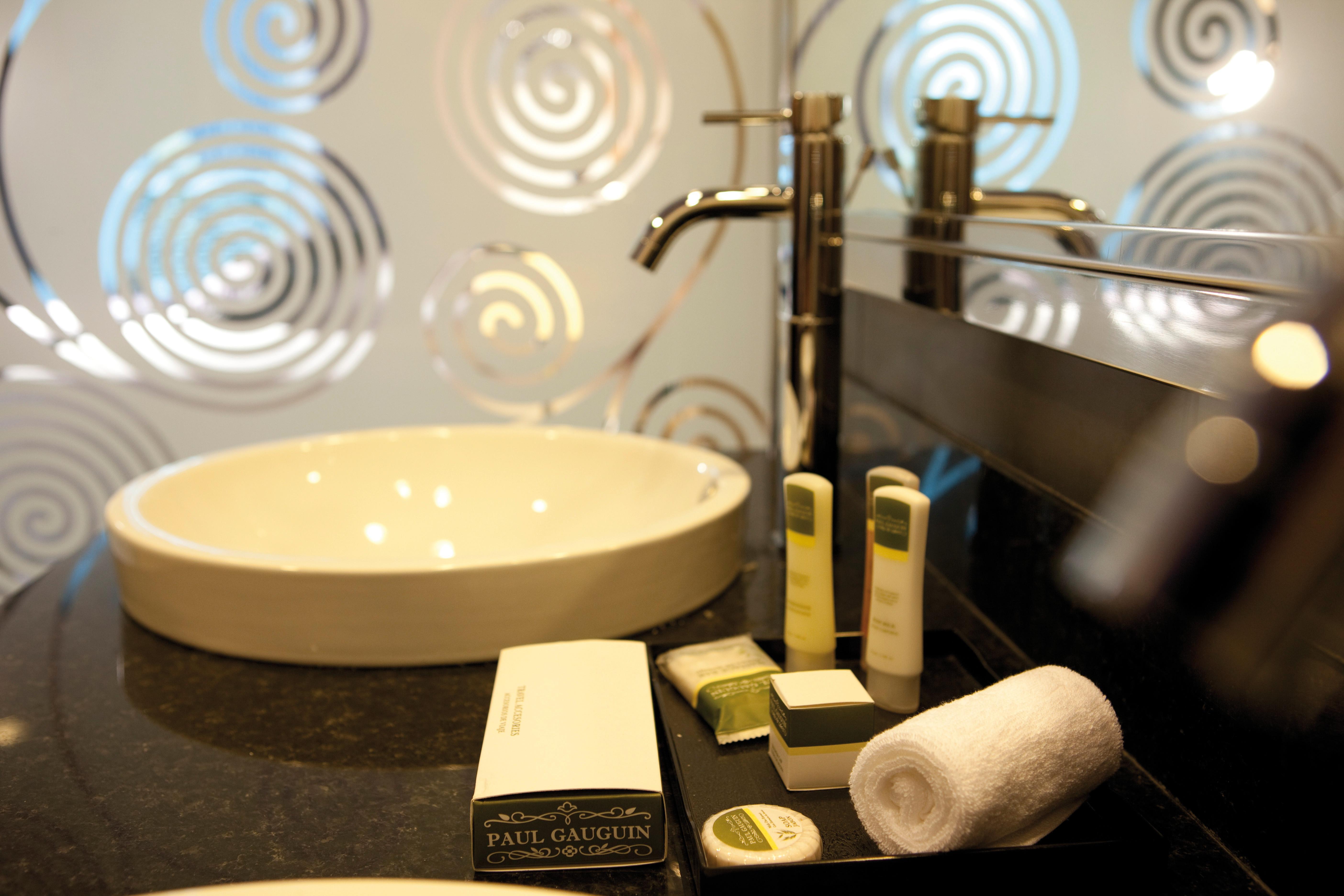 Double Deluxe King Bed