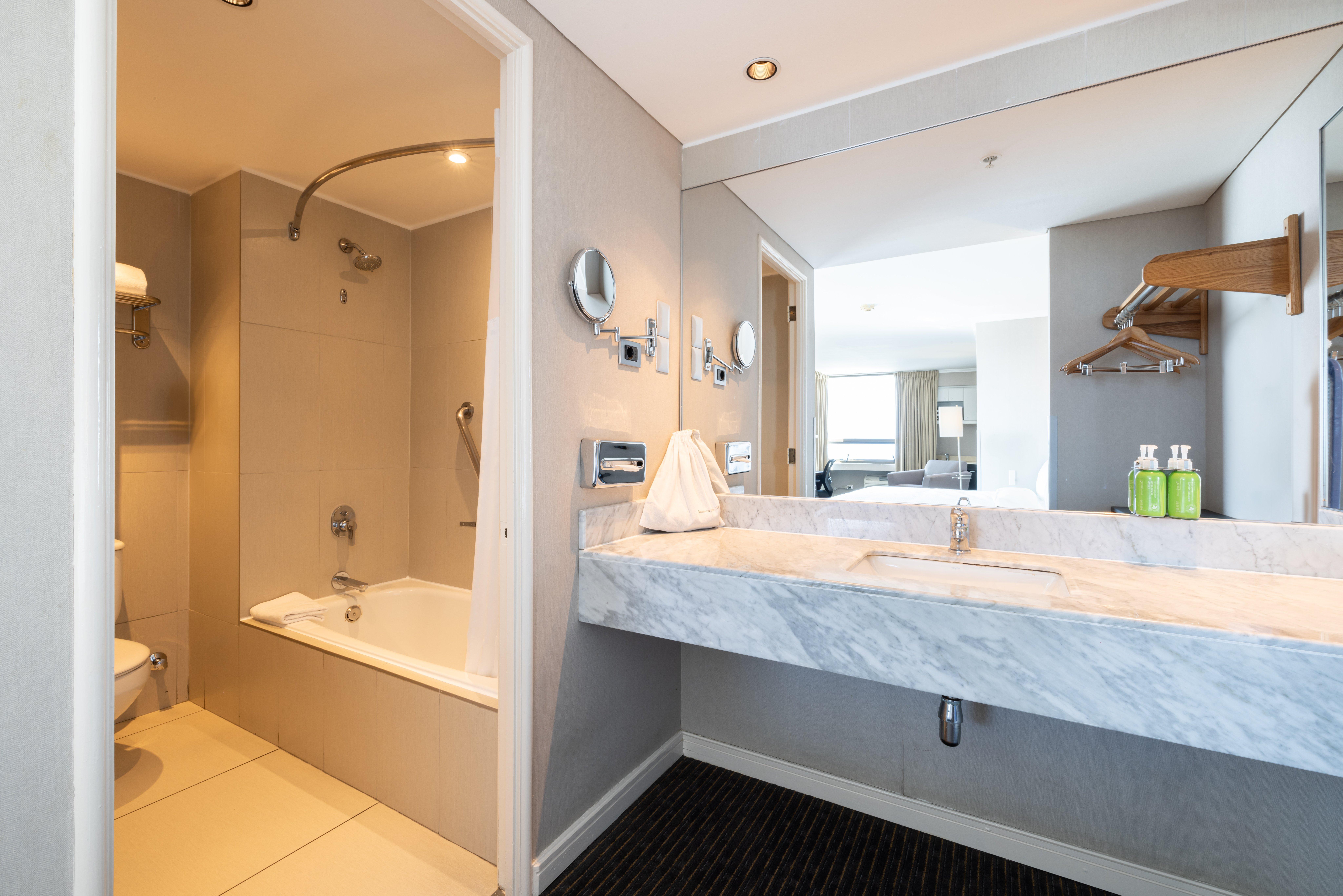 Suite Ocean View King Bed