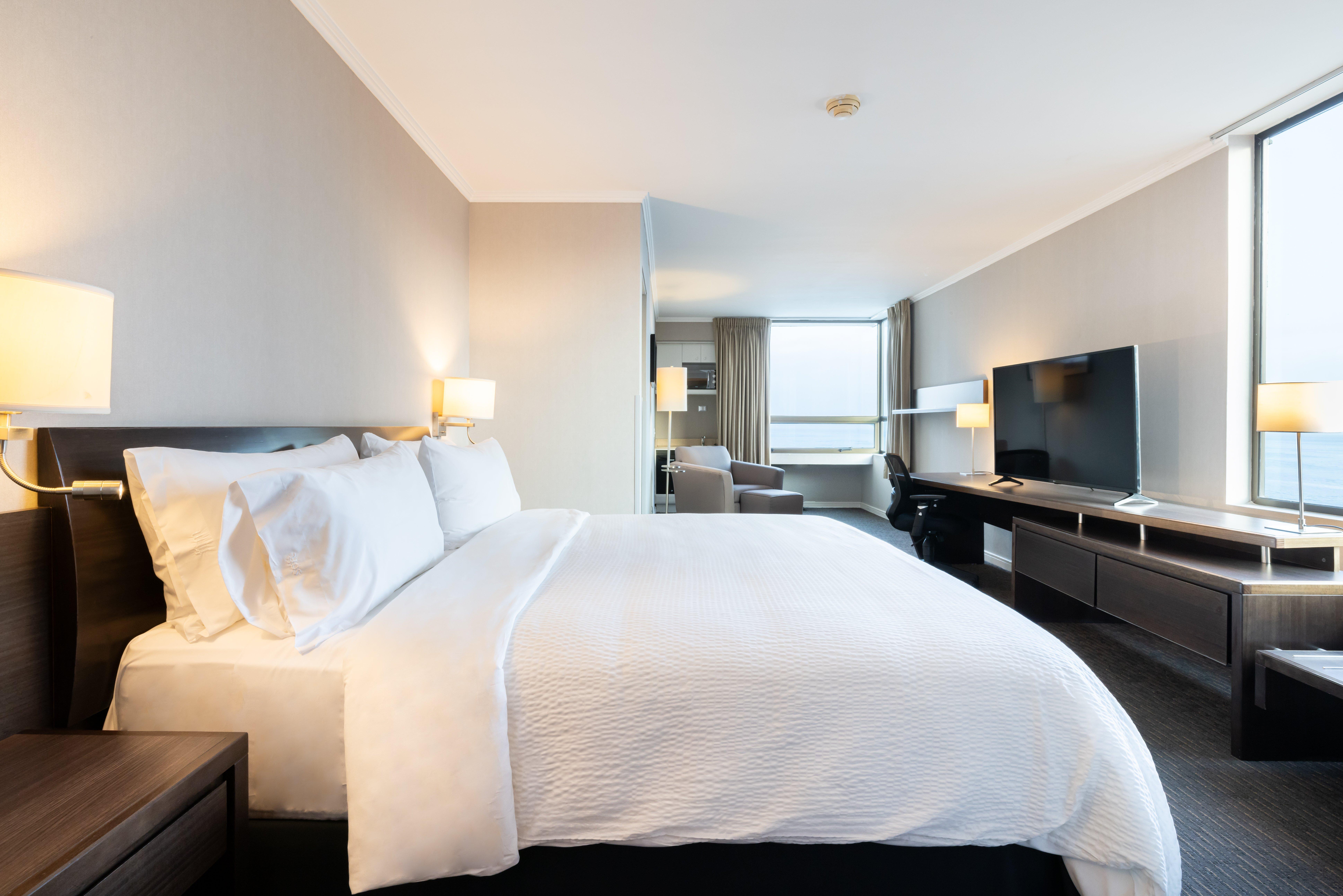 Suite Ocean View King Bed