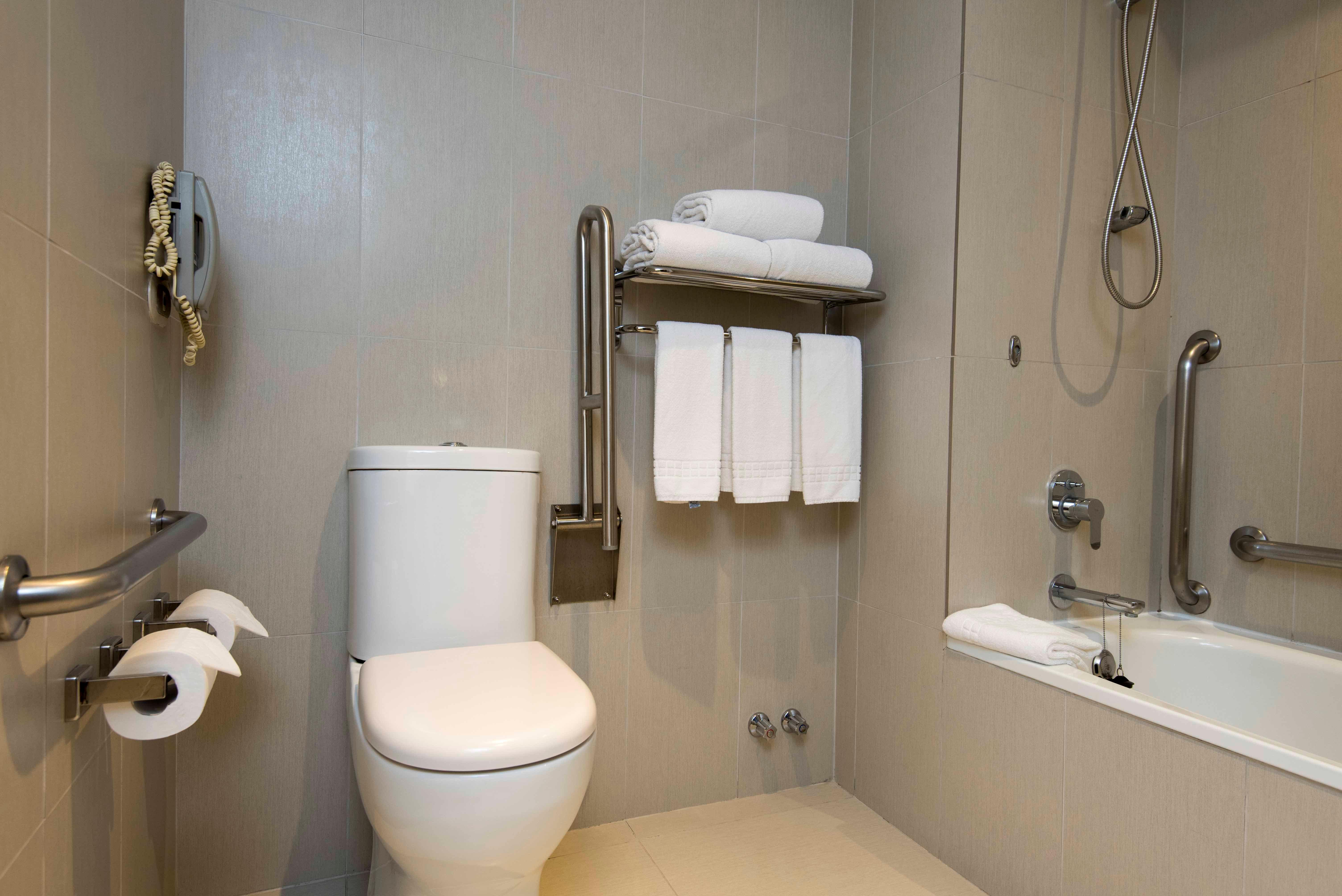 Double Accessible King Size Bed