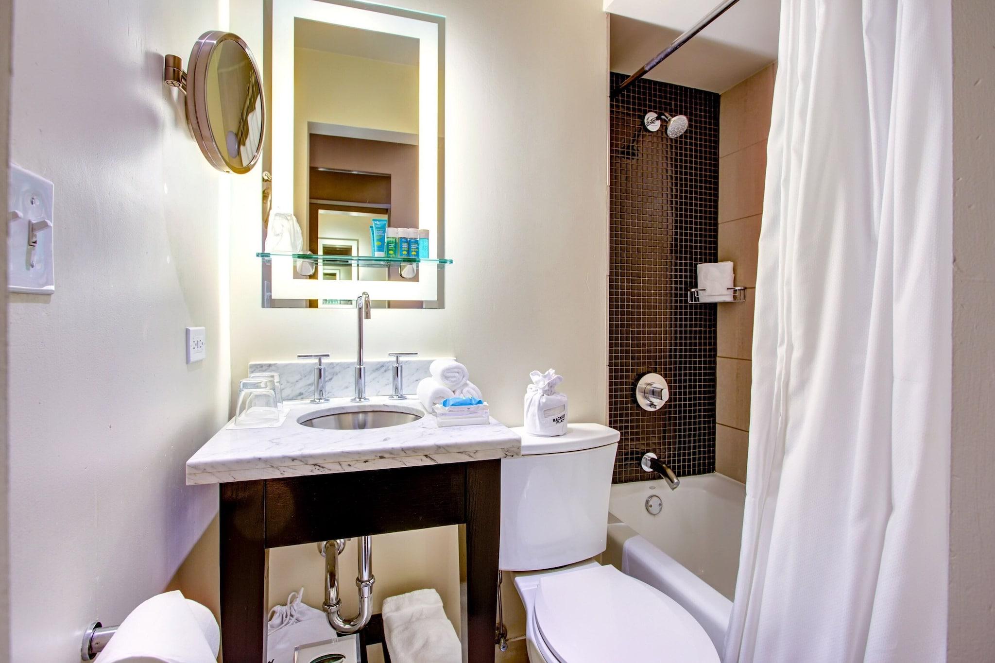 Double Queen Bed Non Smoking