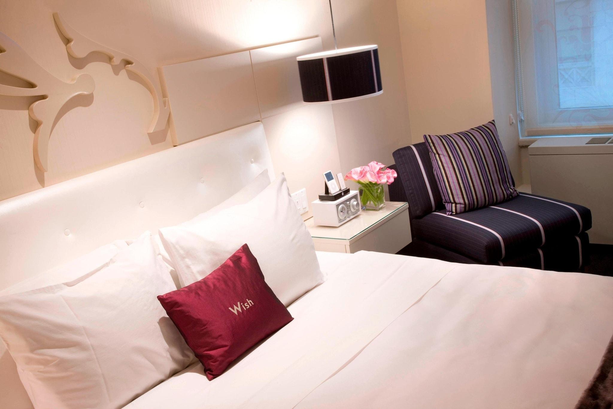 Double Queen Bed Non Smoking