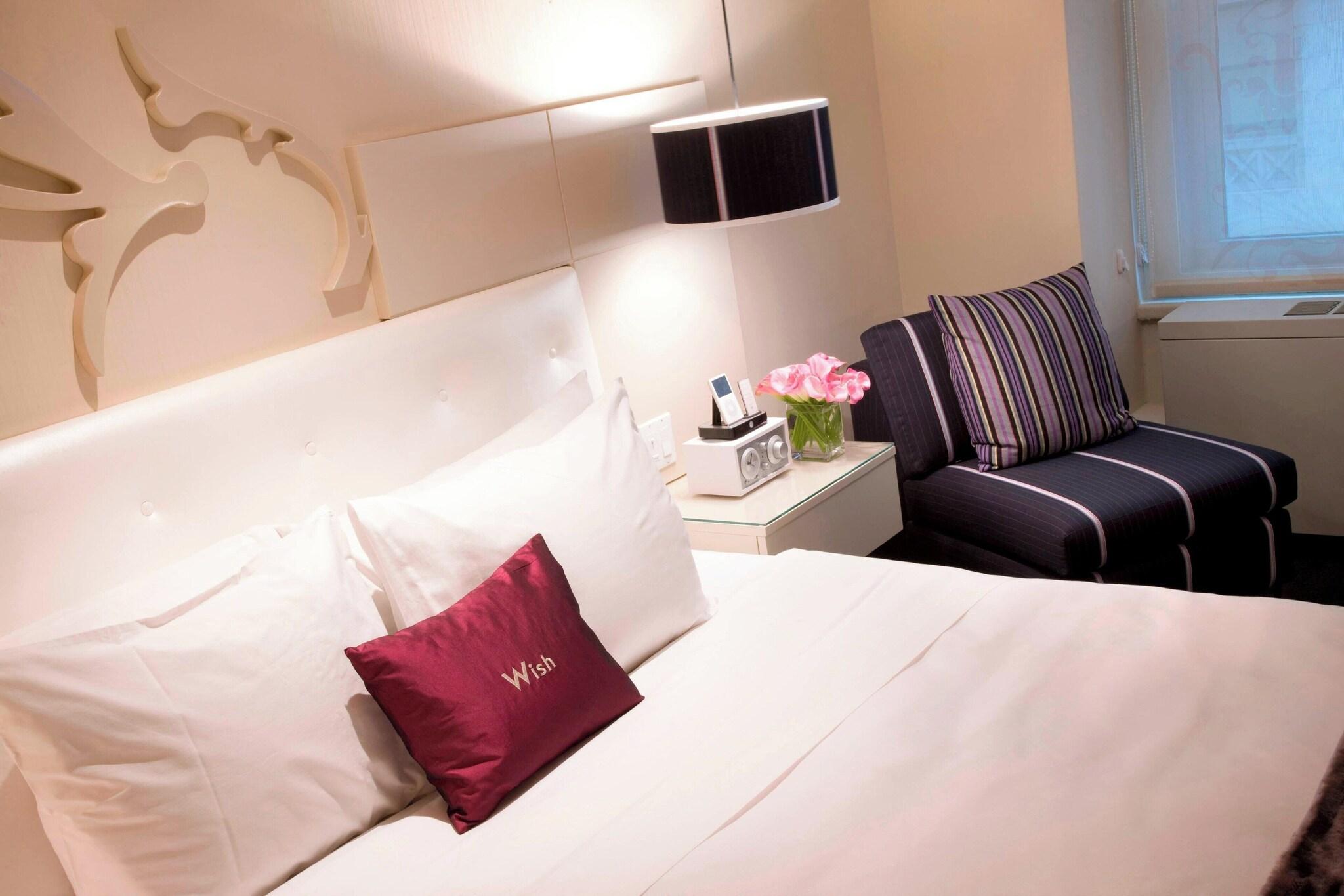 Double Queen Bed Non Smoking