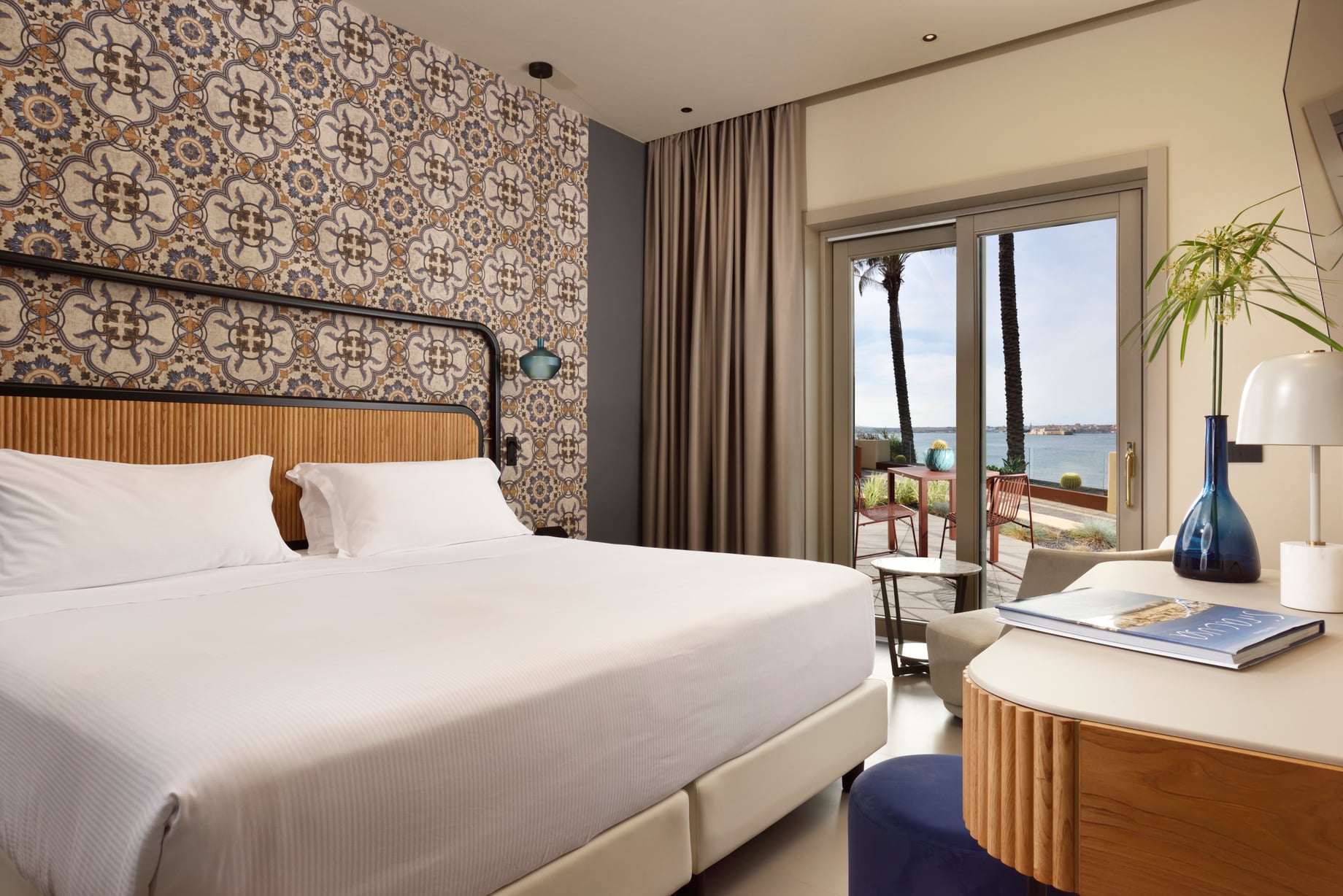 Double or Twin Deluxe Sea View