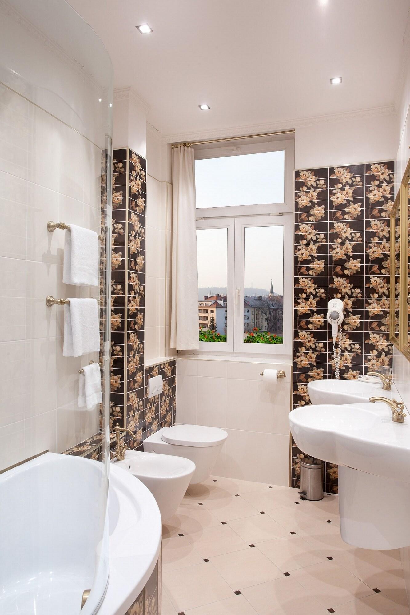 Suite Two Double Beds