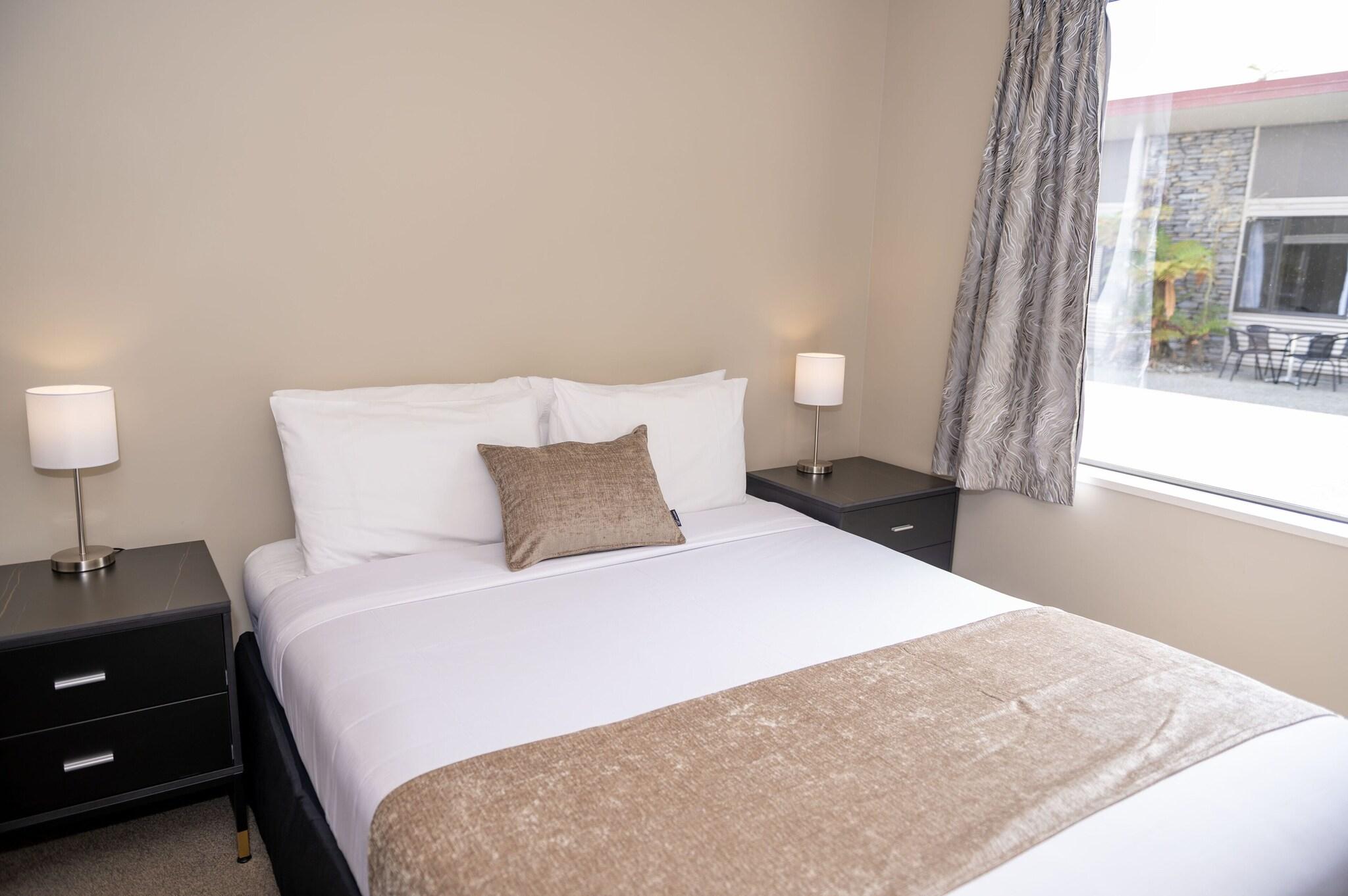 Apartment Queen Bed Two Bedrooms