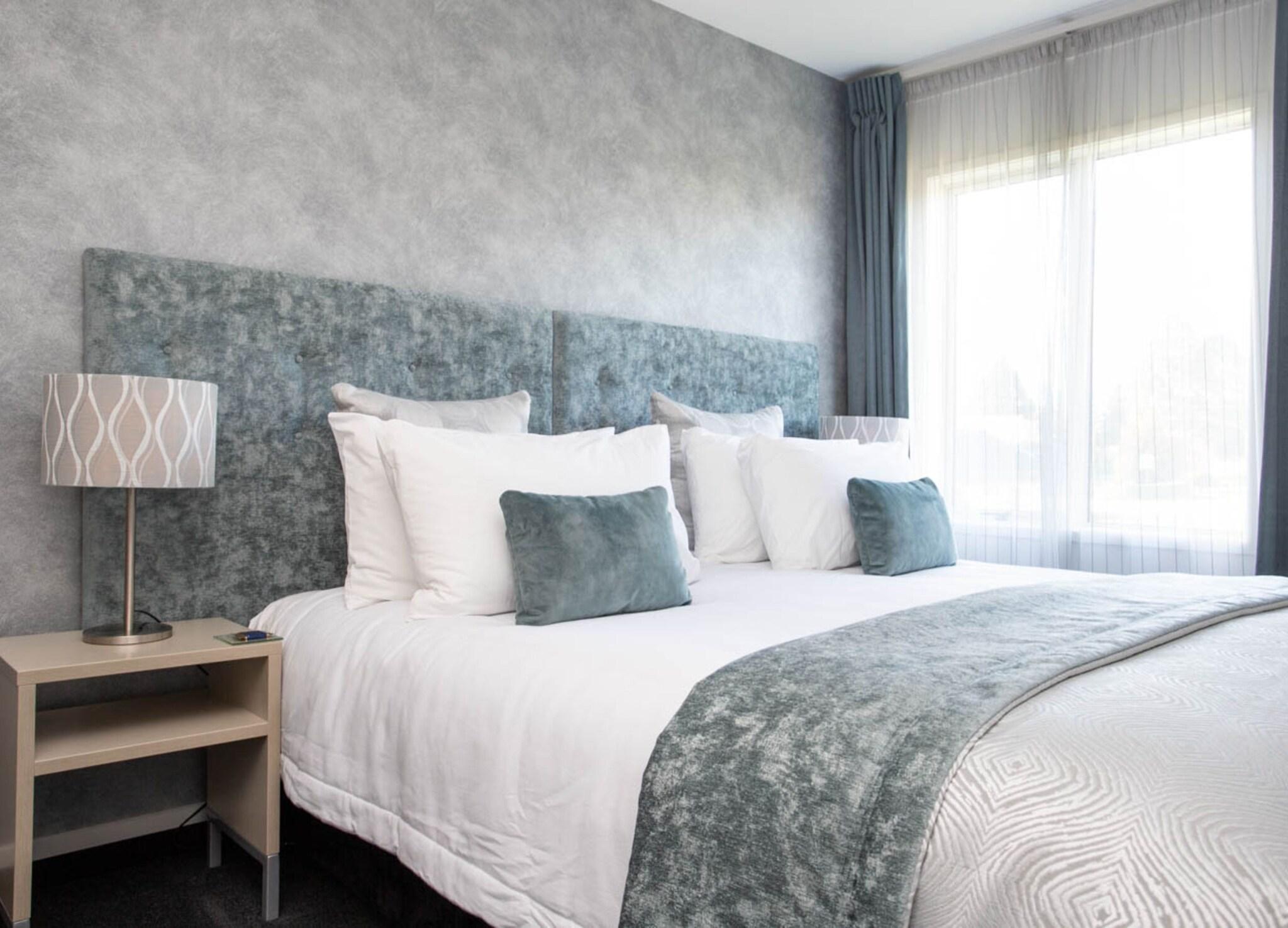 Suite King Bed One Bedroom 