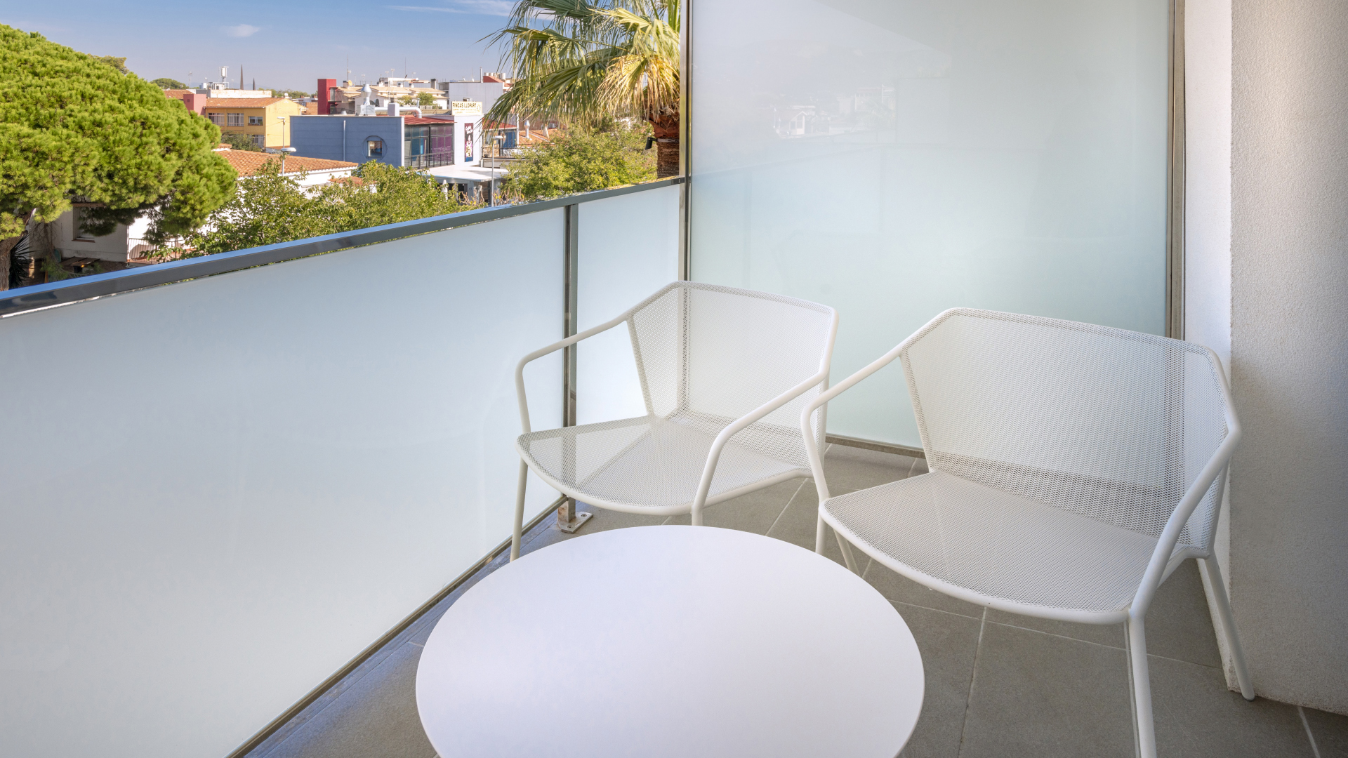 Double Single Executive