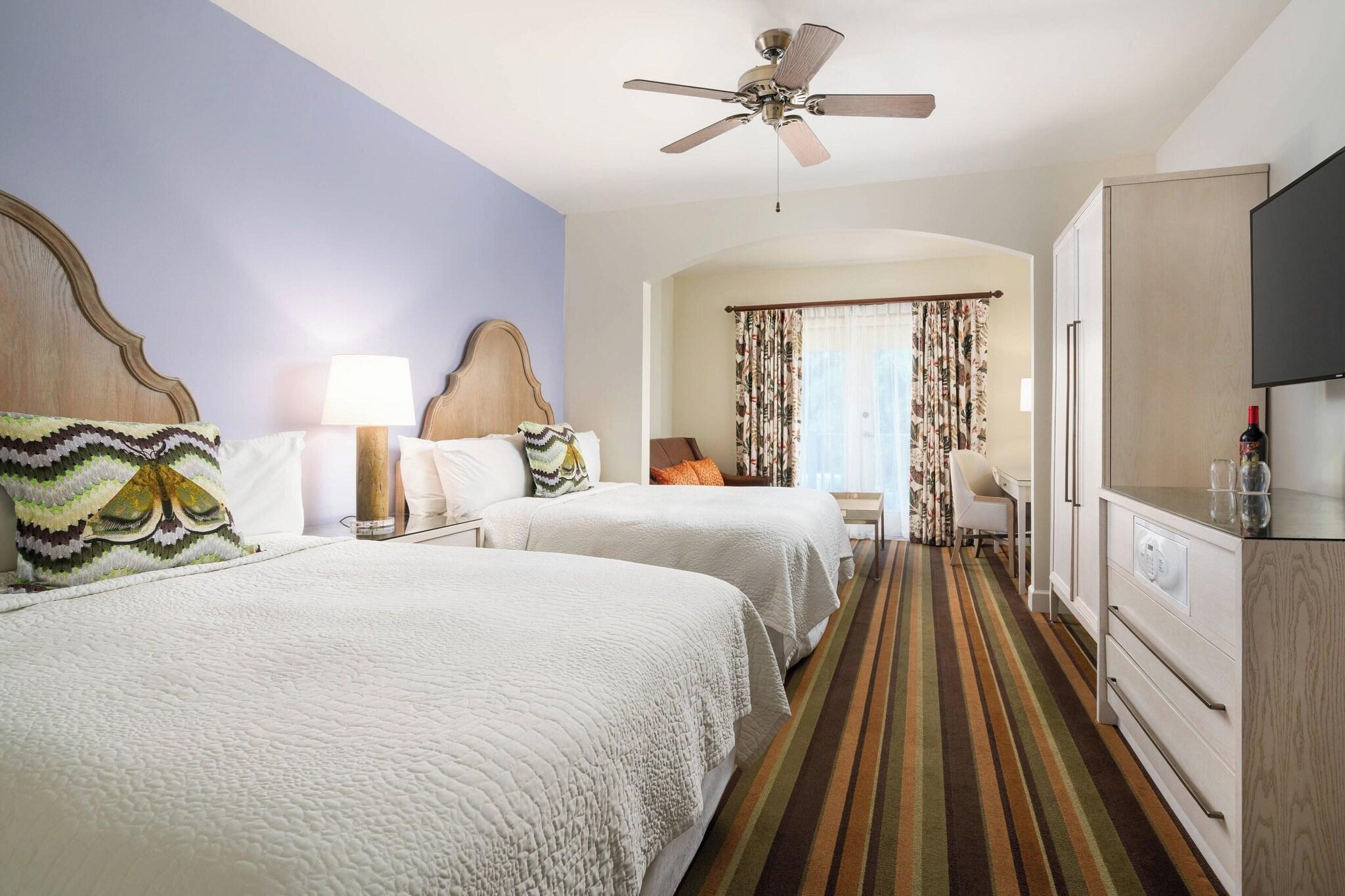 Studio Two Queen Beds