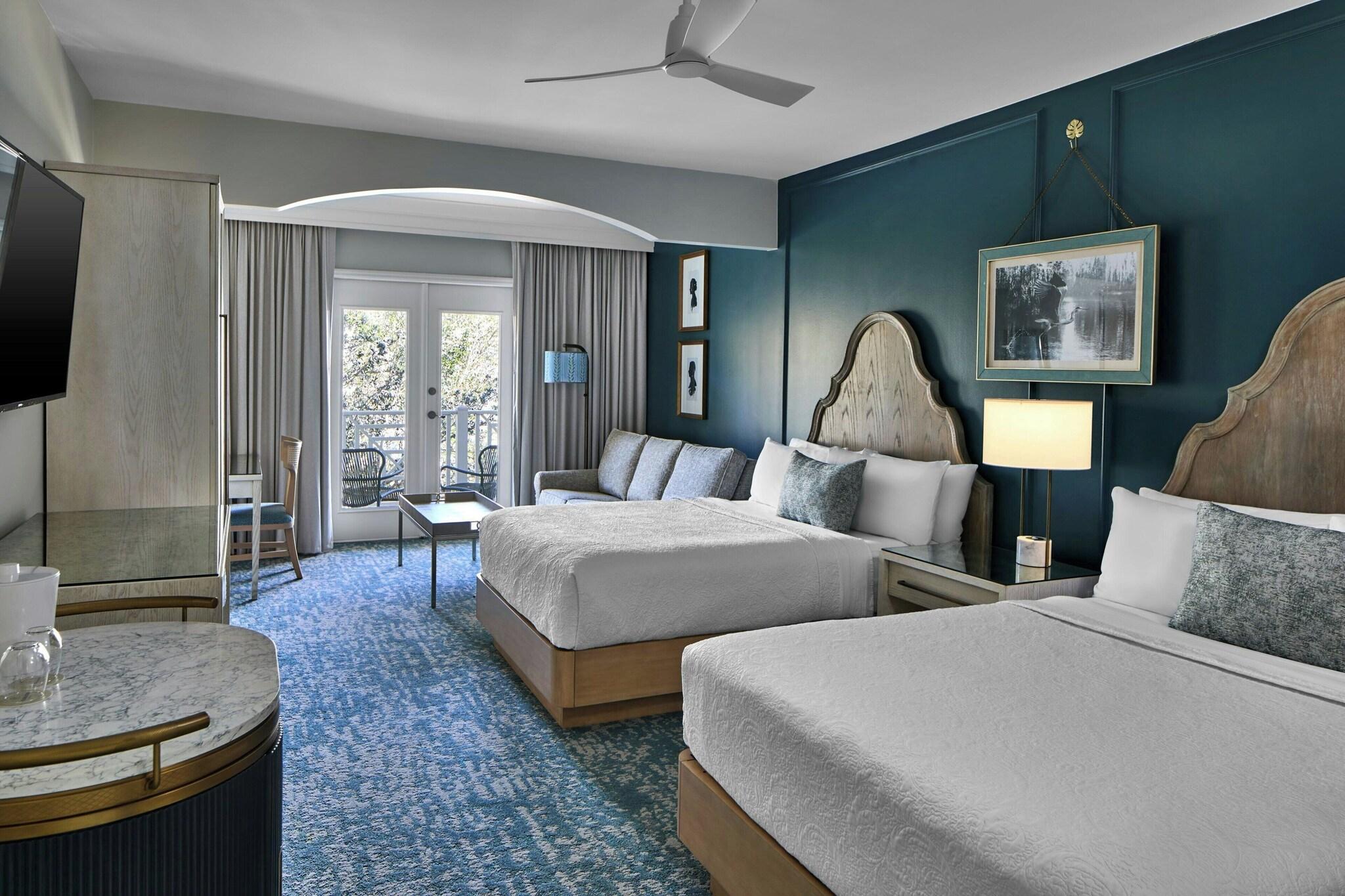 Studio Two Queen Beds