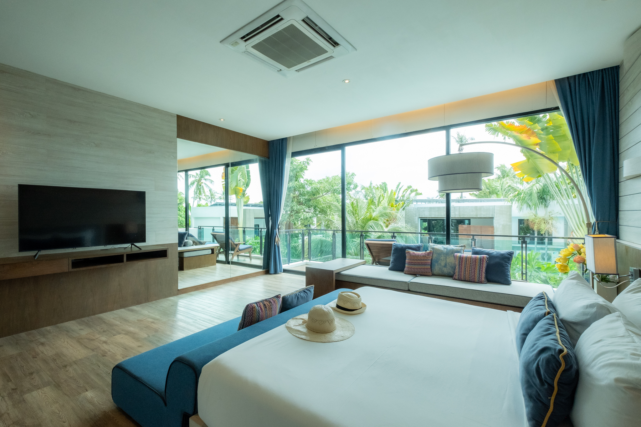 Junior Suite Pool View