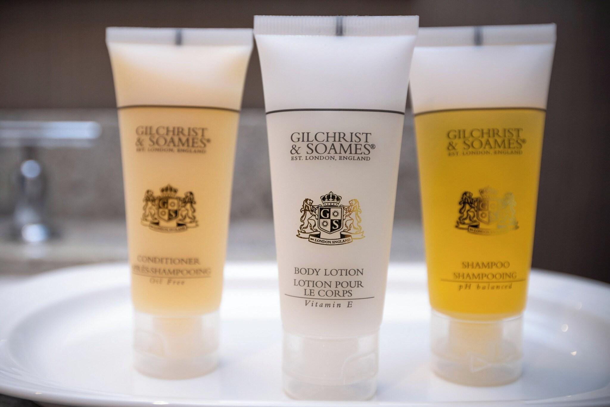 Studio King Size Bed