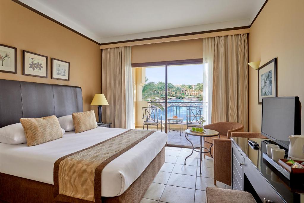 Double Superior Pool View