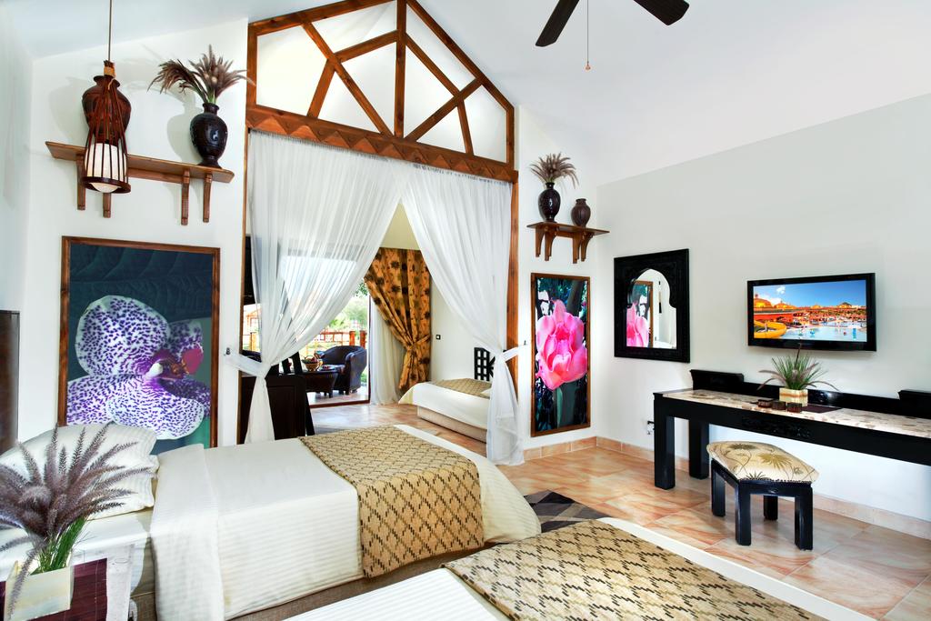 Family Room Garden View