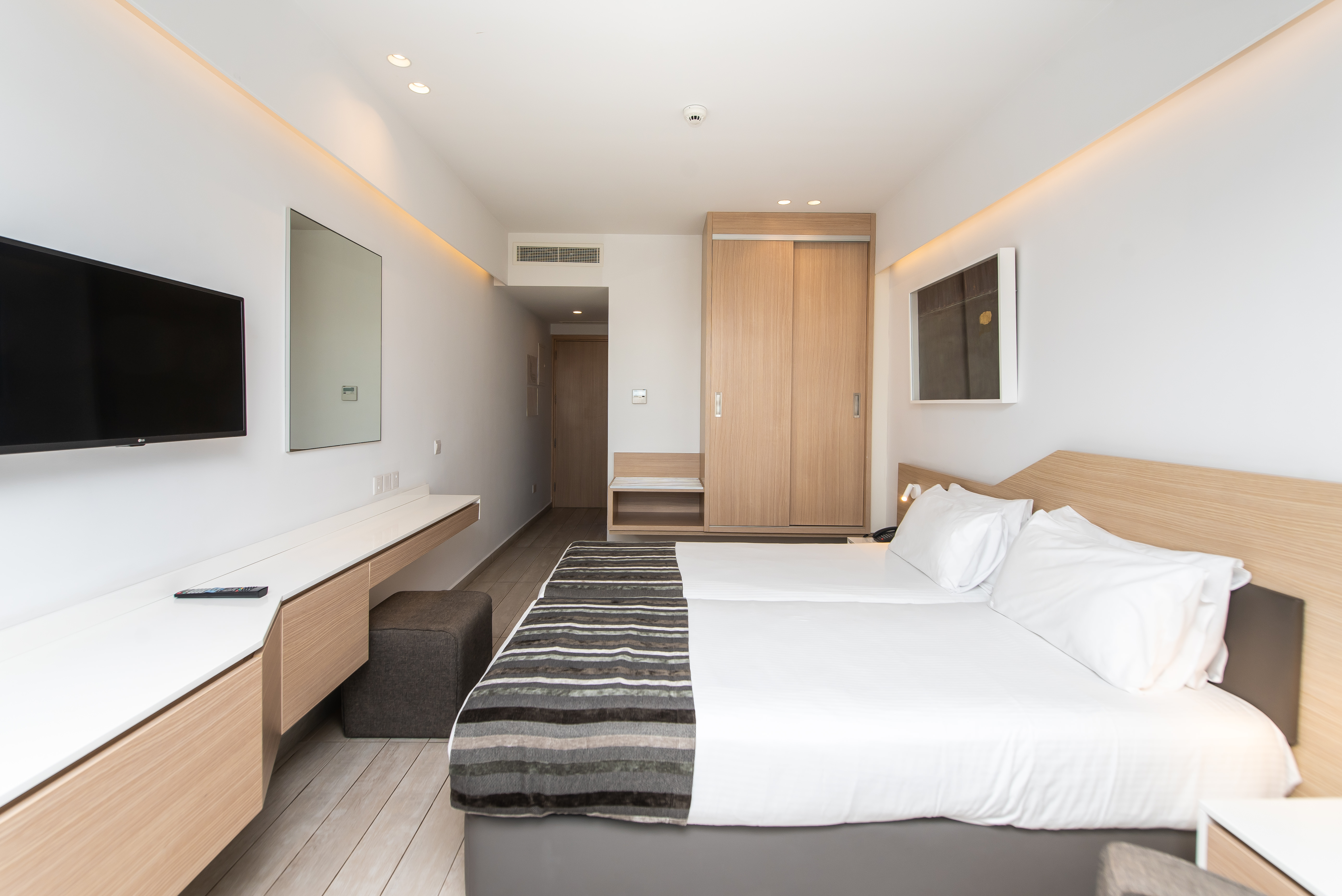 Double or Twin Side Sea View