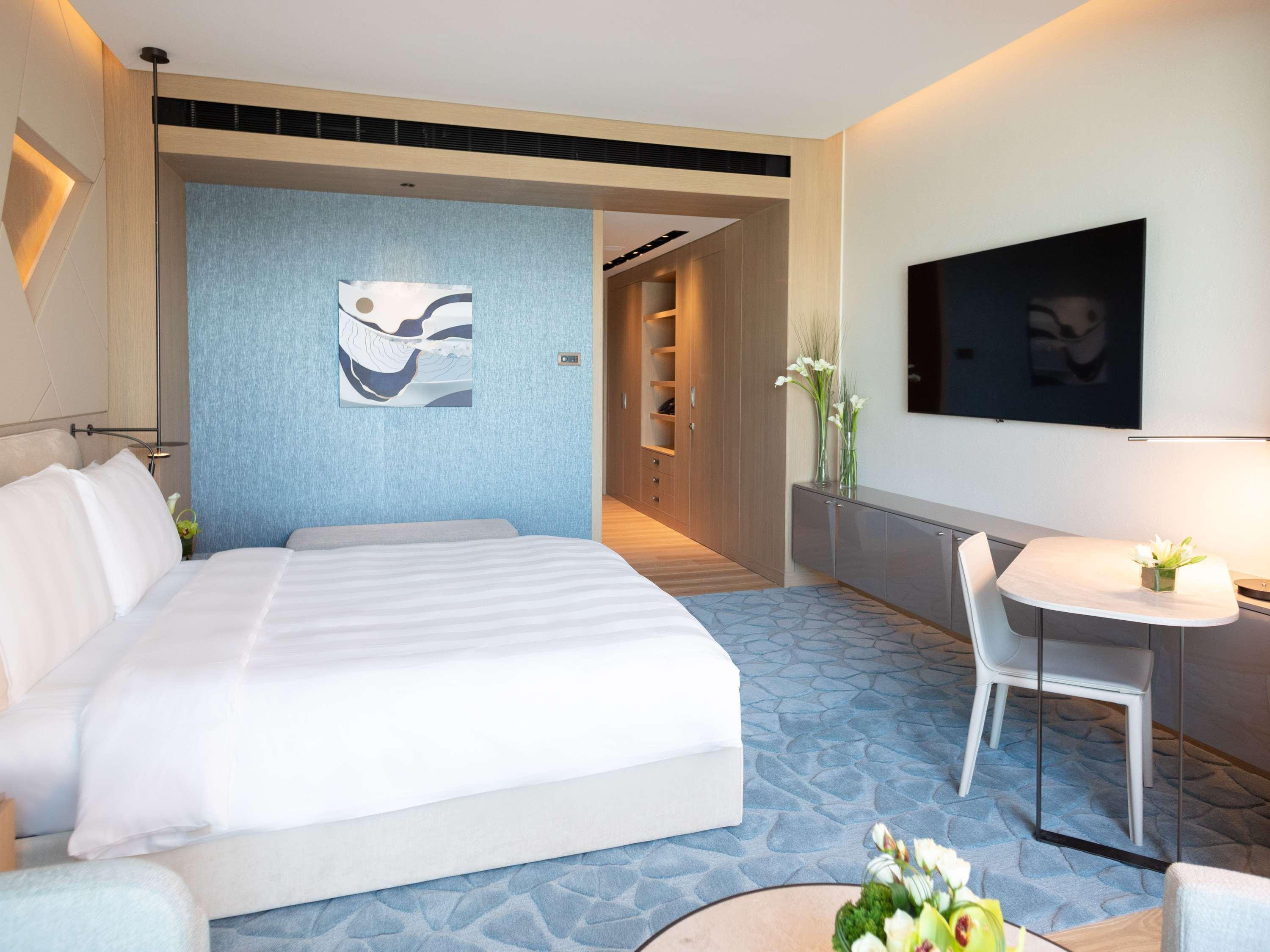 Double Premium King Bed