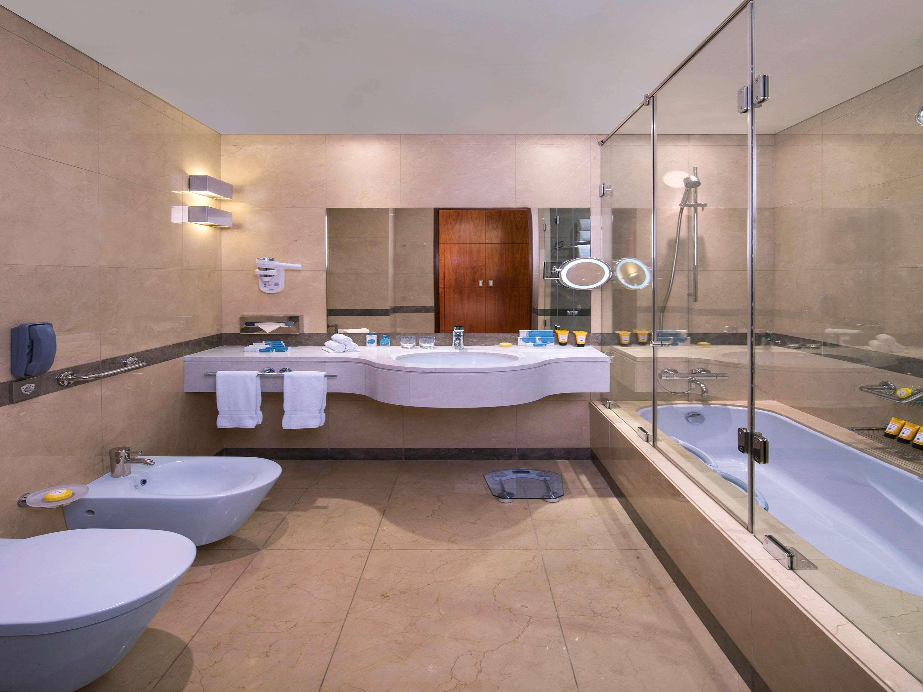 Junior Suite King Bed One Bedroom 