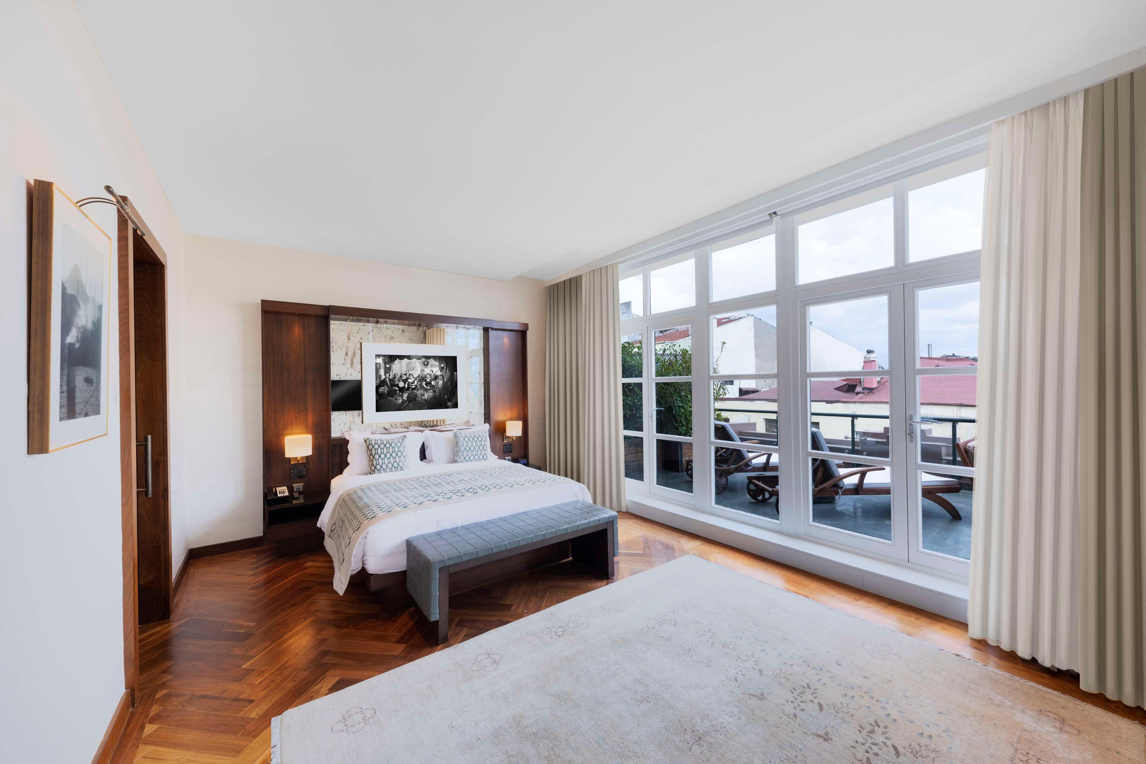 Suite Executive King Bed