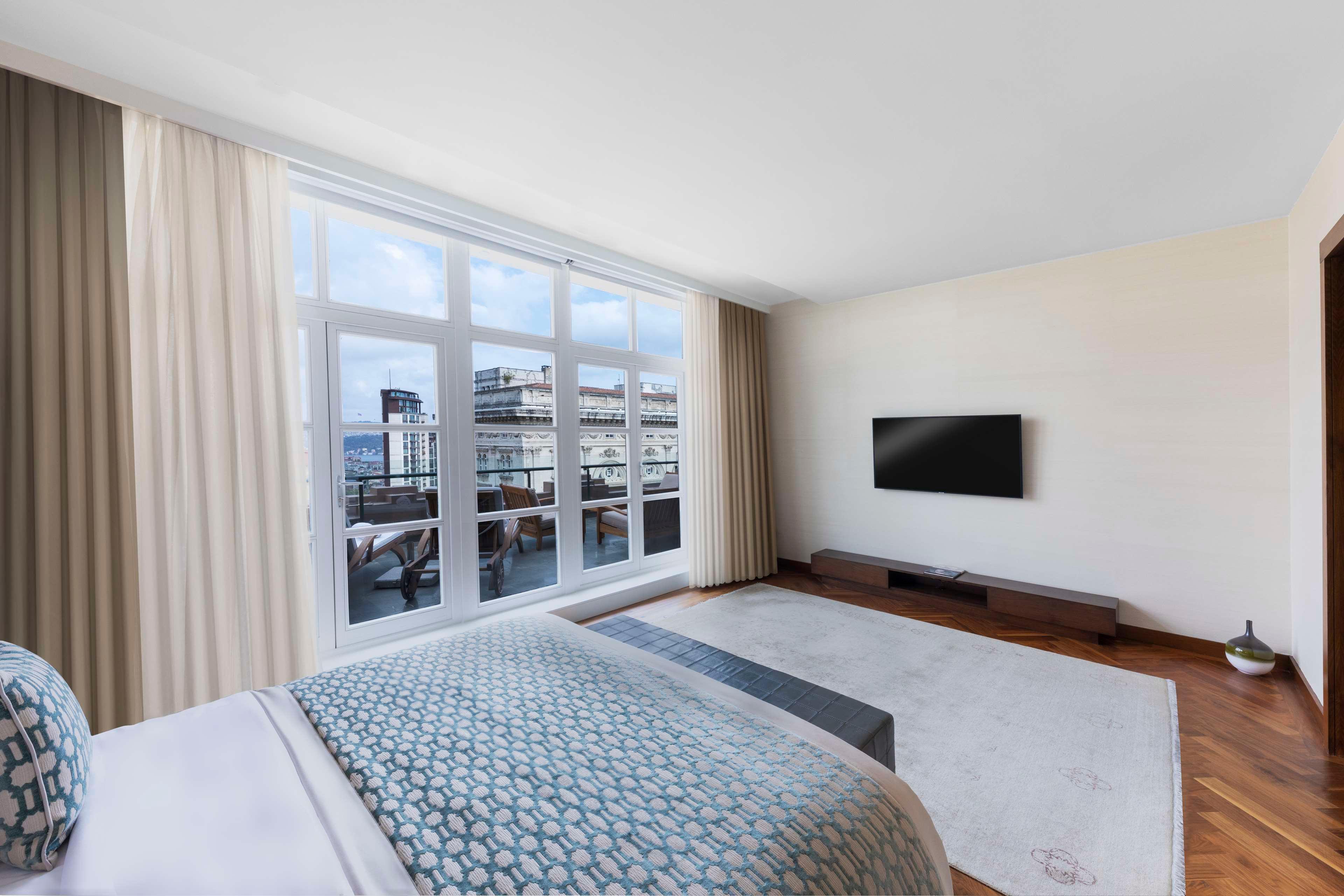 Suite Executive King Bed